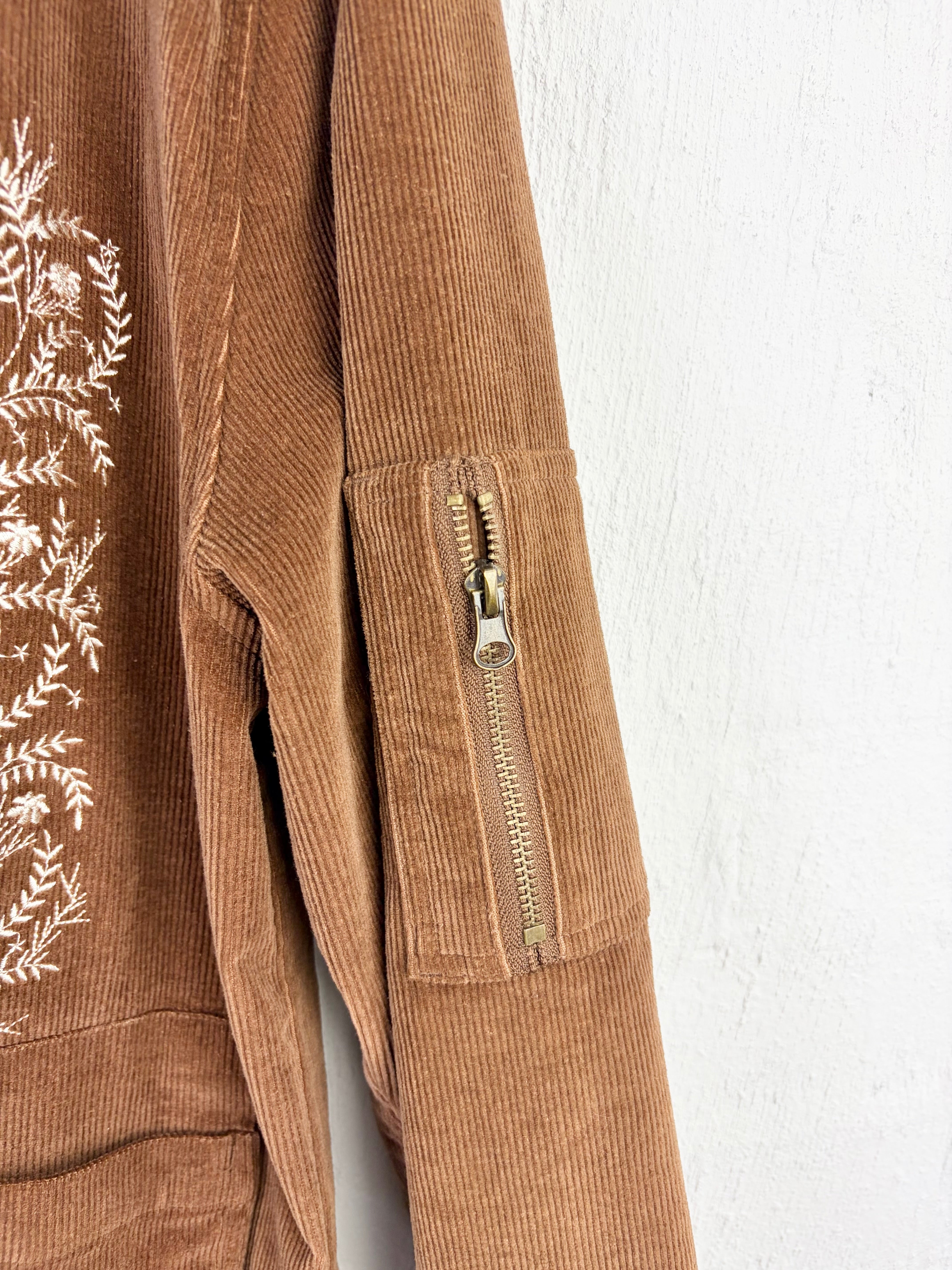 Retro Smile Wave Brown Corduroy Embroidered Jacket - M
