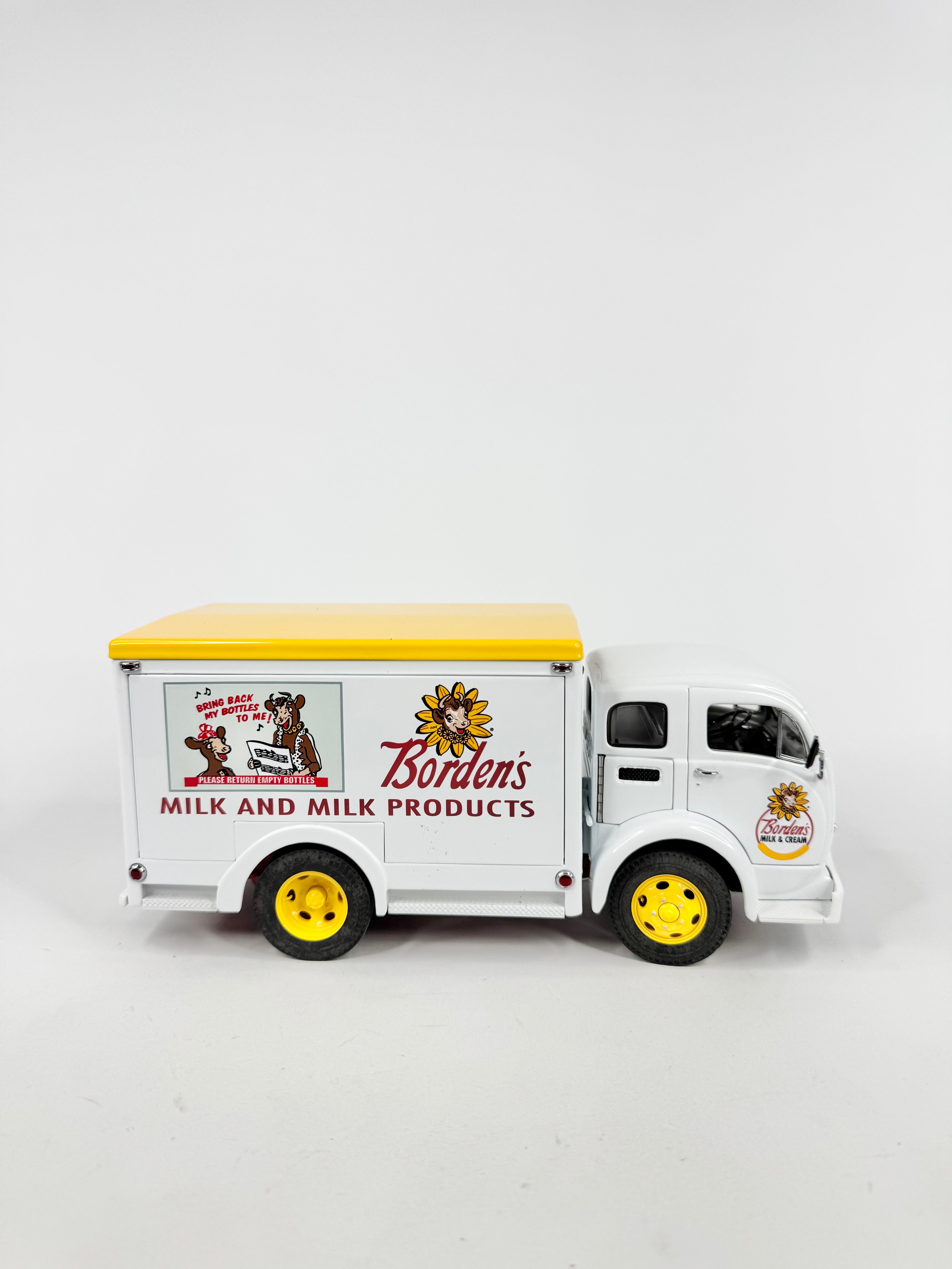 Danbury Mint 1955 Borden's Milk Truck Collectable Model