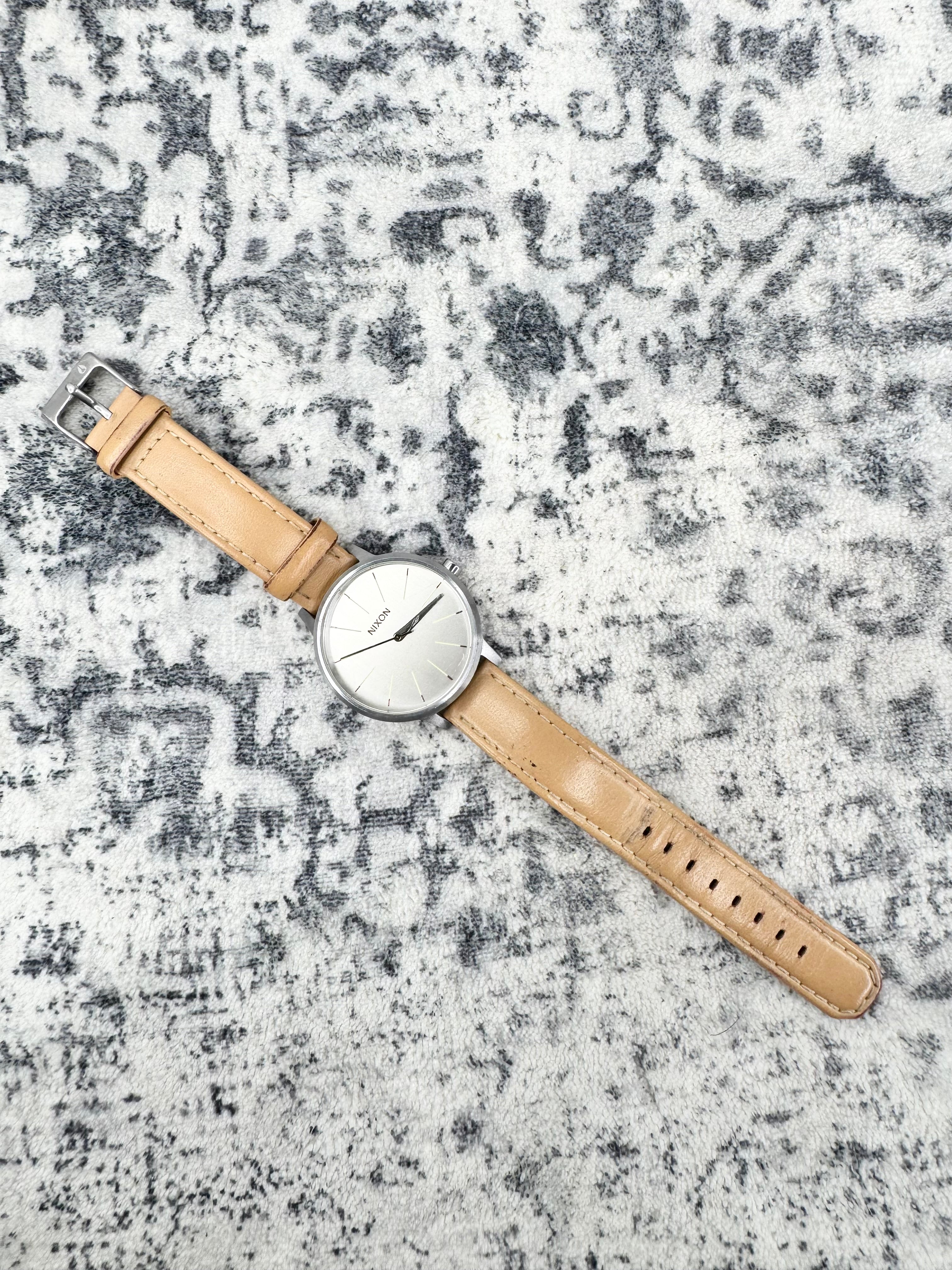 Nixon Pale & Silver 'Movin' Out, The Kensington' Wristwatch