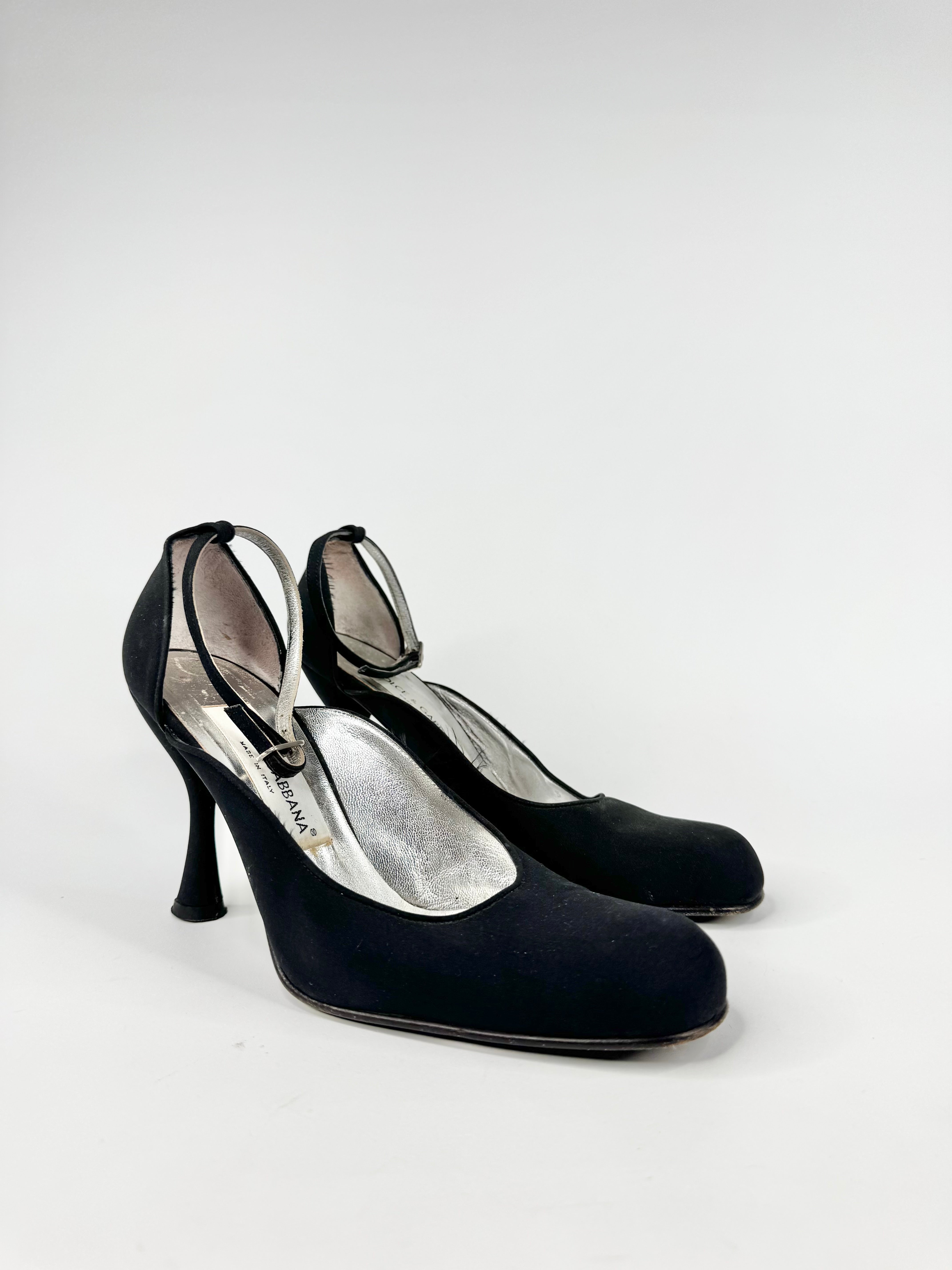 Vintage Dolce & Gabbana Rounded Toe Flared Heels - EU37
