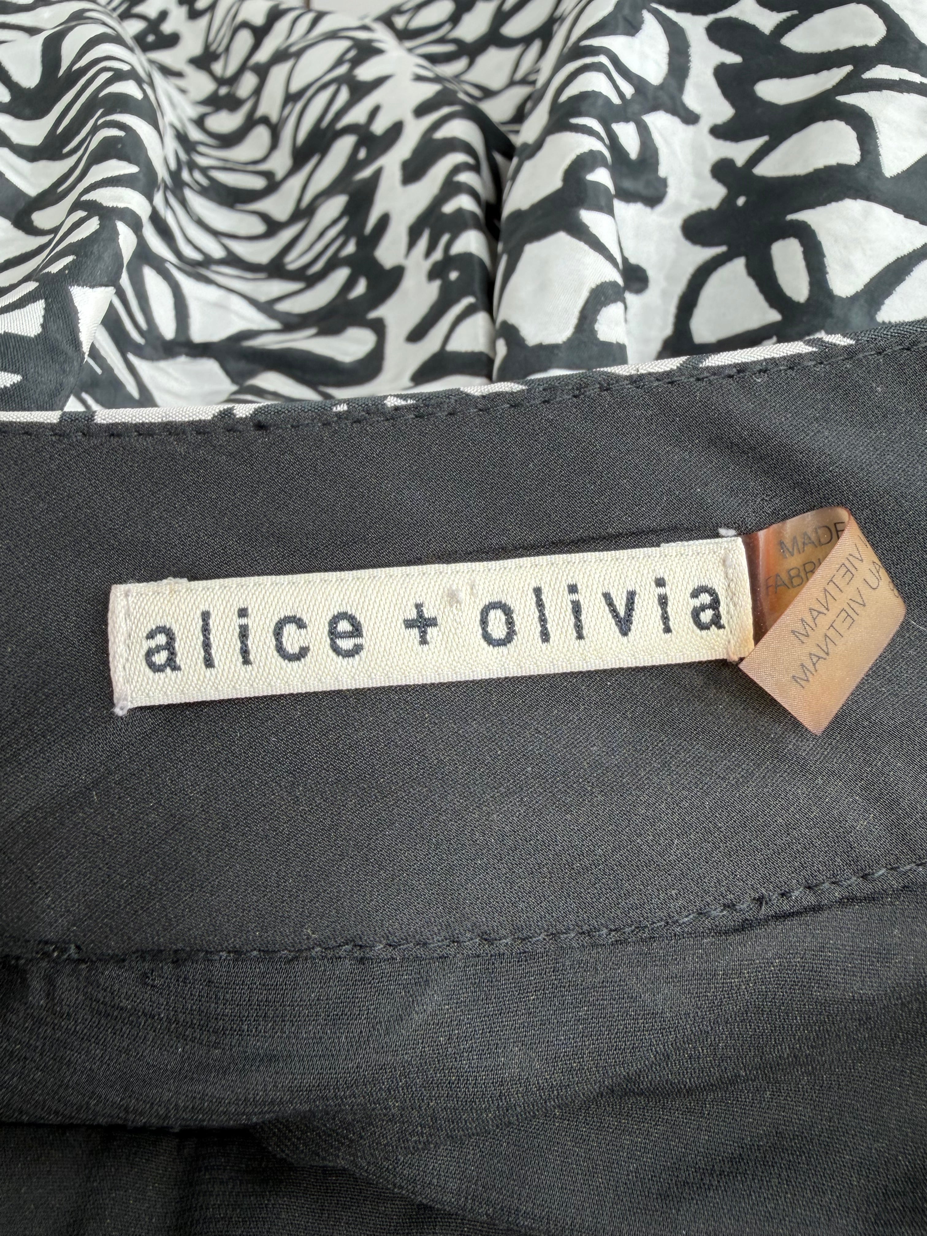 Alice + Oliva Black & White Glasses Pattern Skirt - AU8