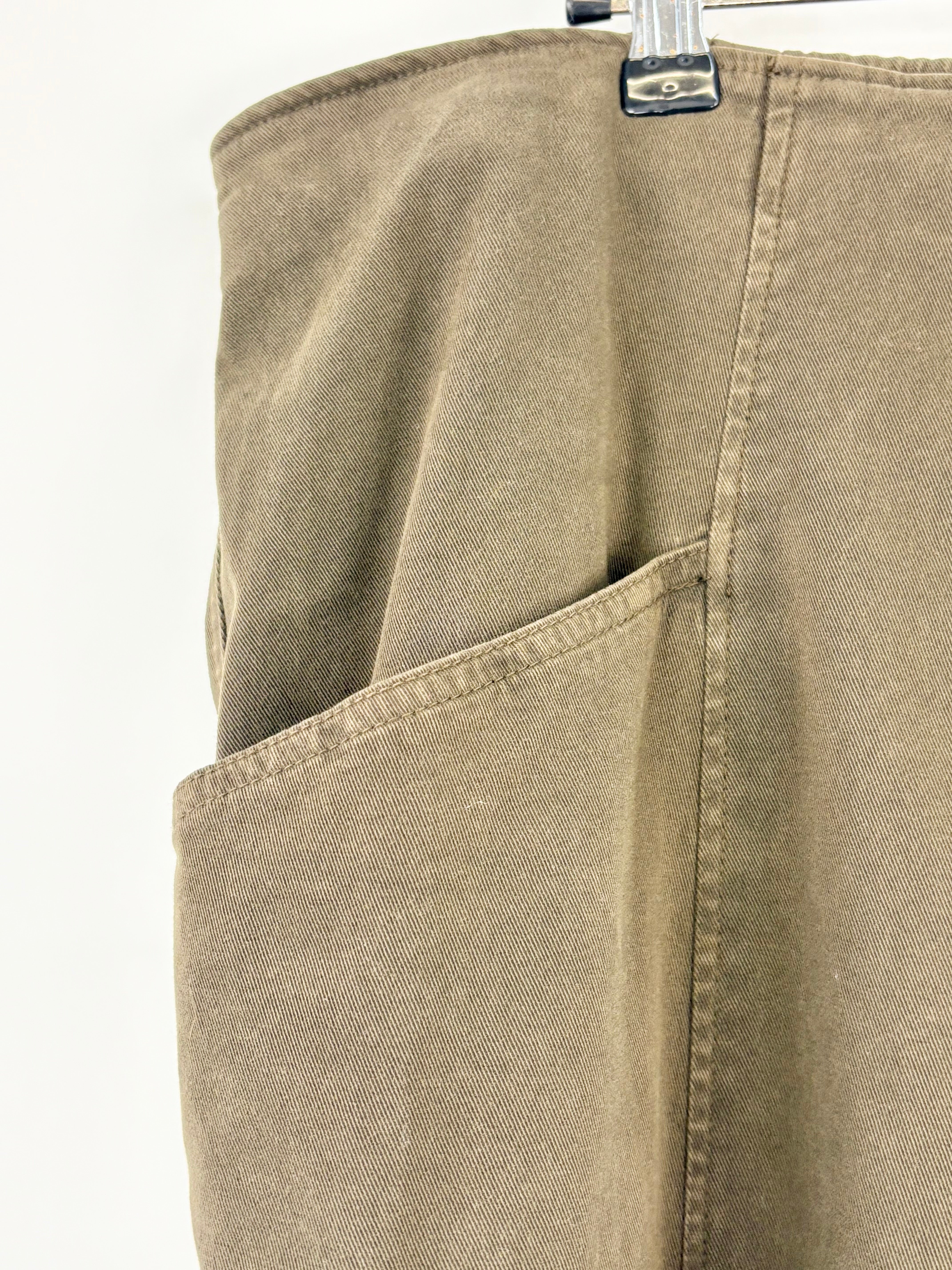 Oska Khaki 917 Relaxed Fit Pants - AU18/20