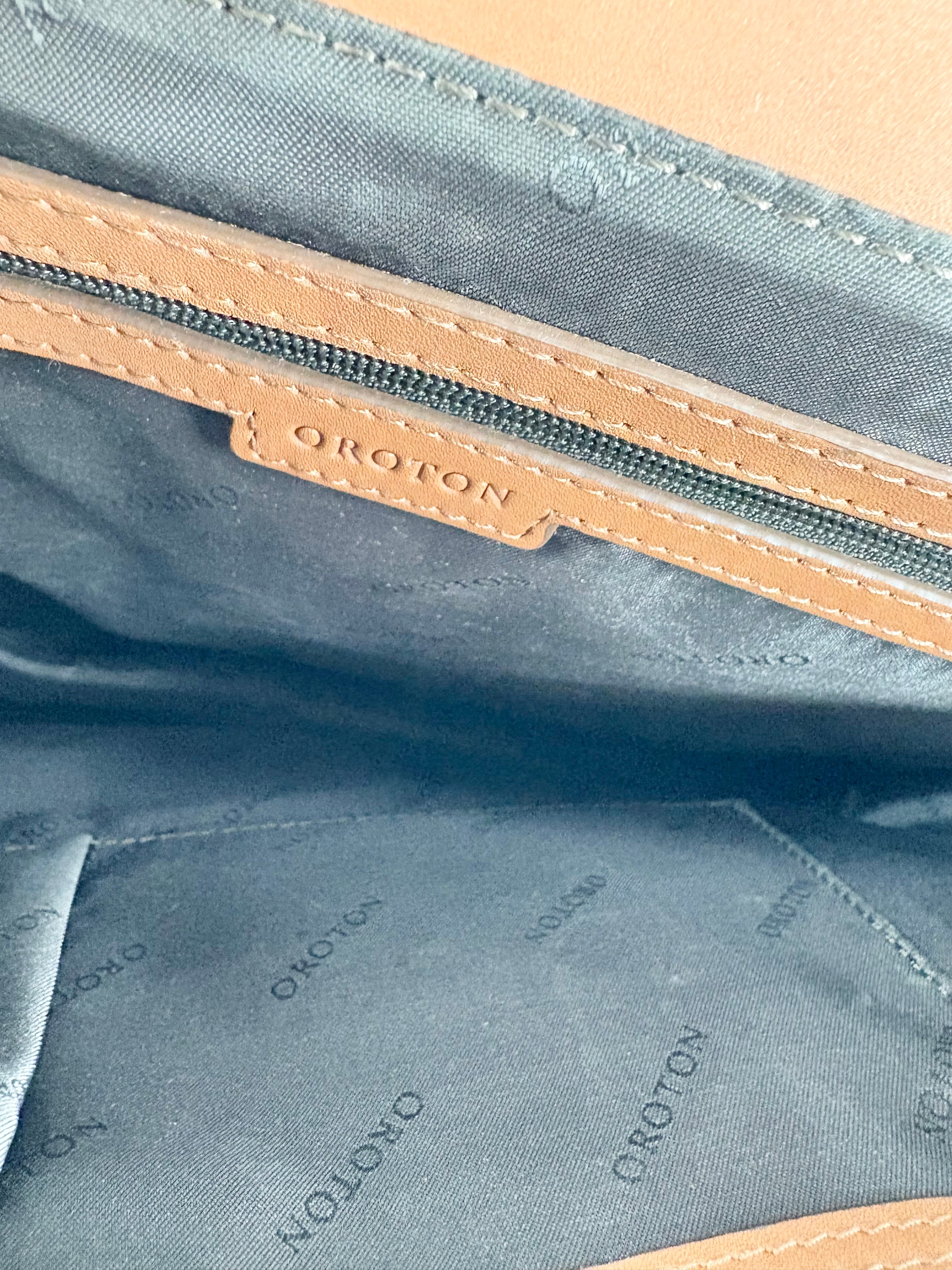 Oroton Tan Leather 'Satesman' Brieftote