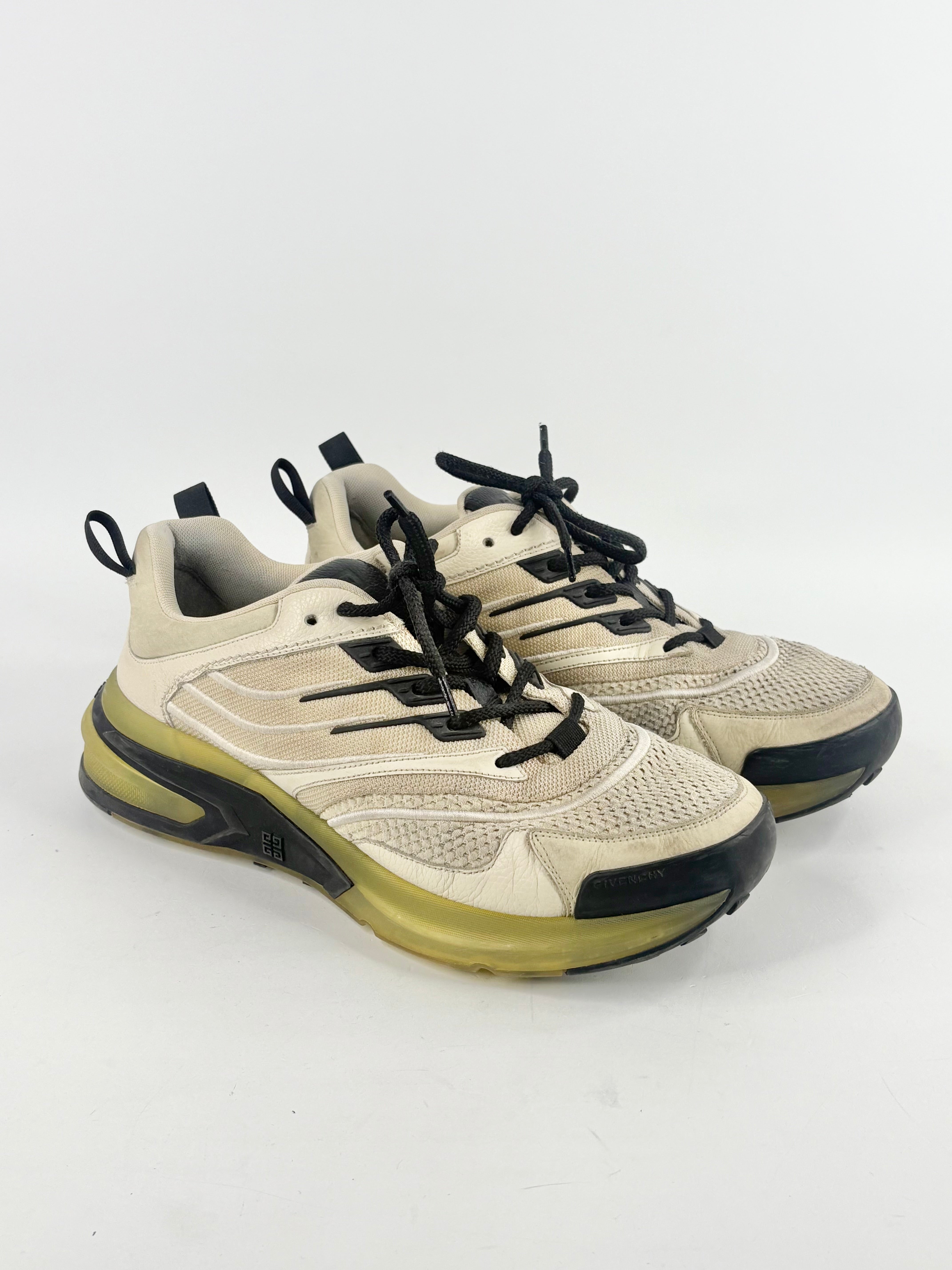 Givenchy Off-White Giv 1 Sneakers - EU43