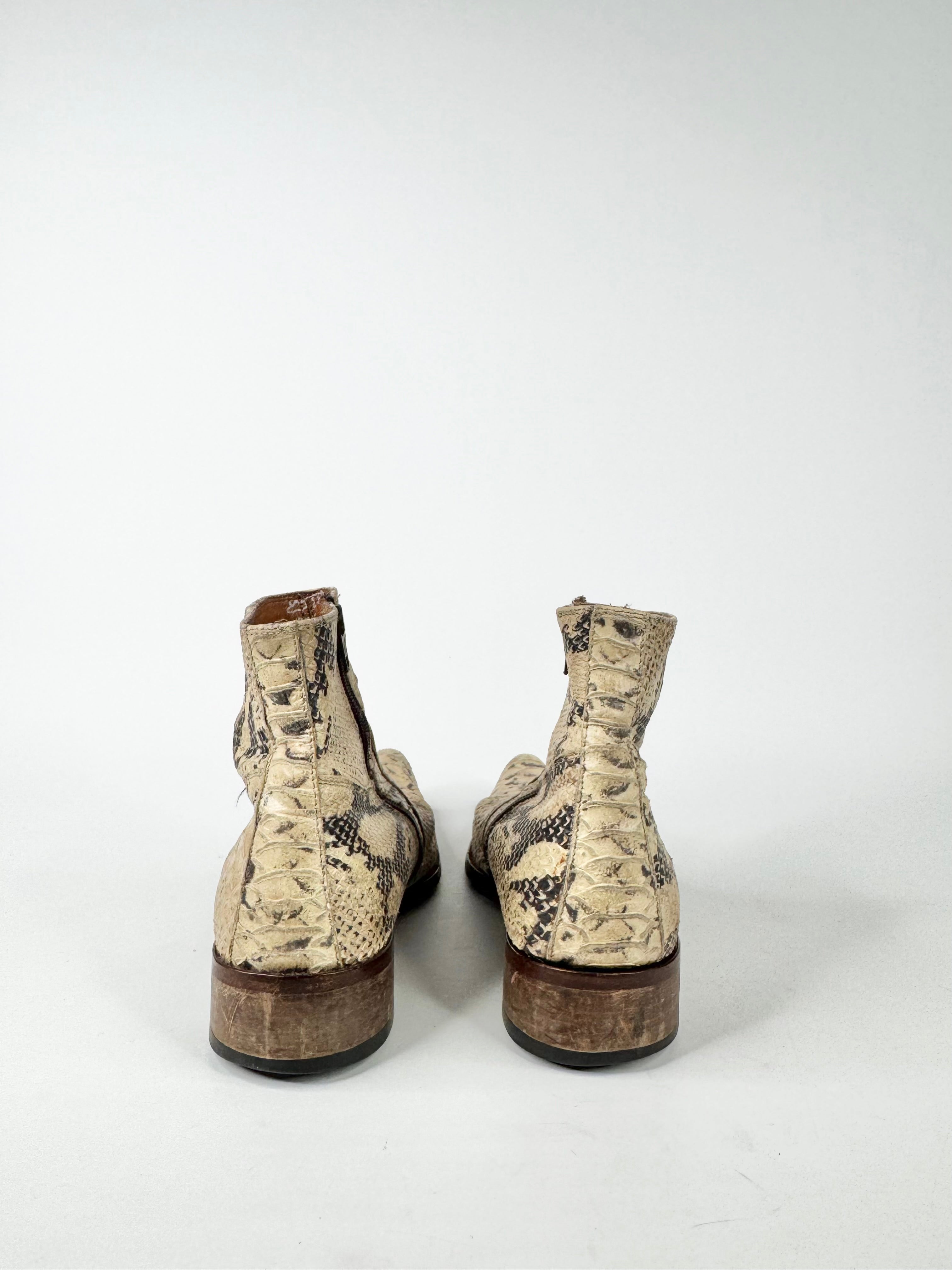 MFW Vintage Grey Snake Embossed Leather Pointed Toe Boots - EU42