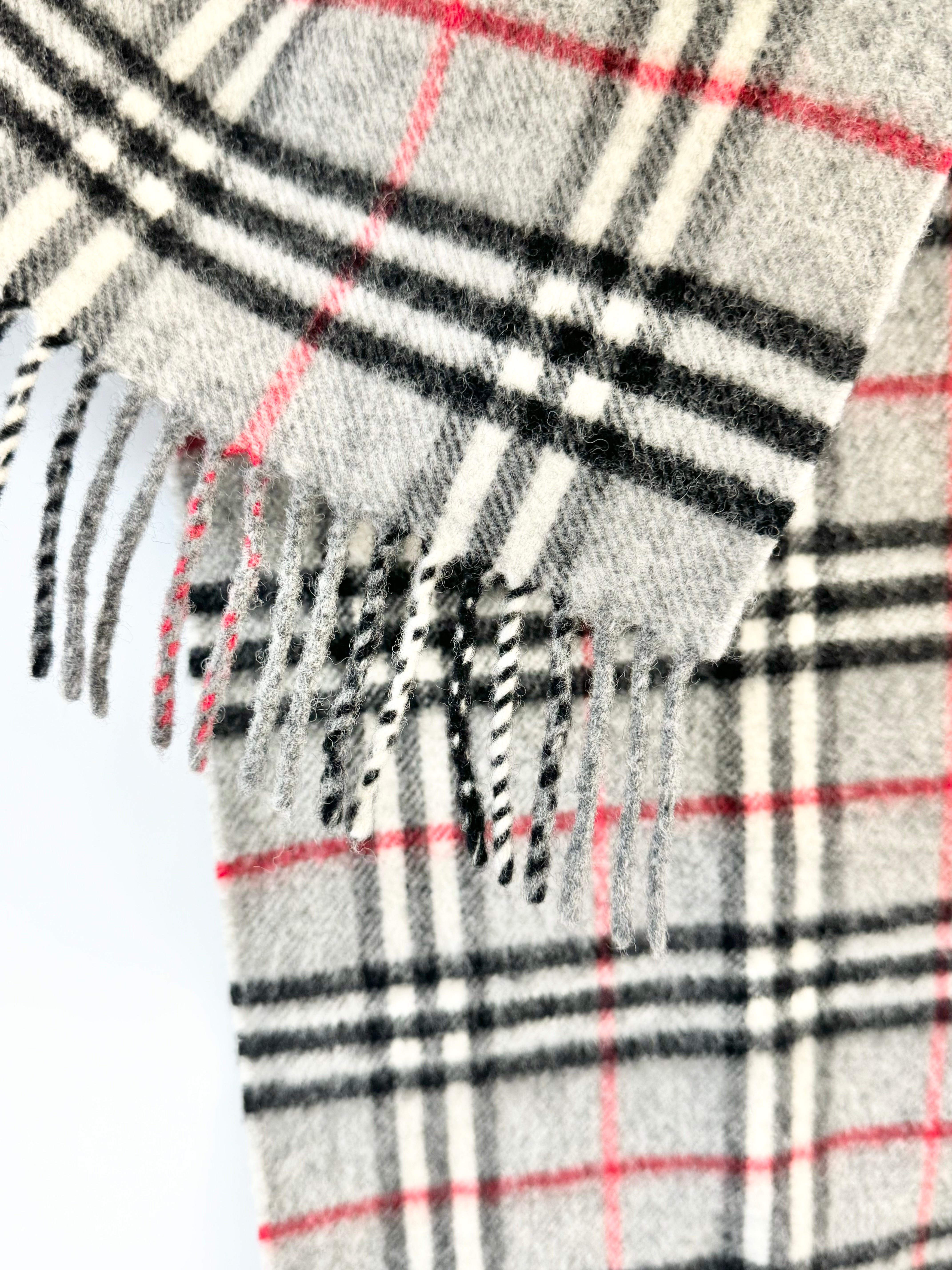 Burberrys of London Grey Novacheck Wool Scarf