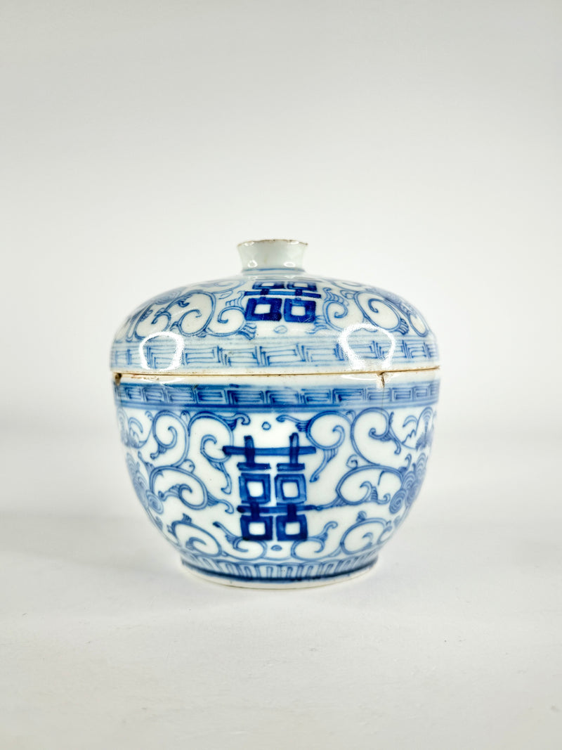 Antique 'Double Happiness' Small Blue & White Porcelain Lidded Dish