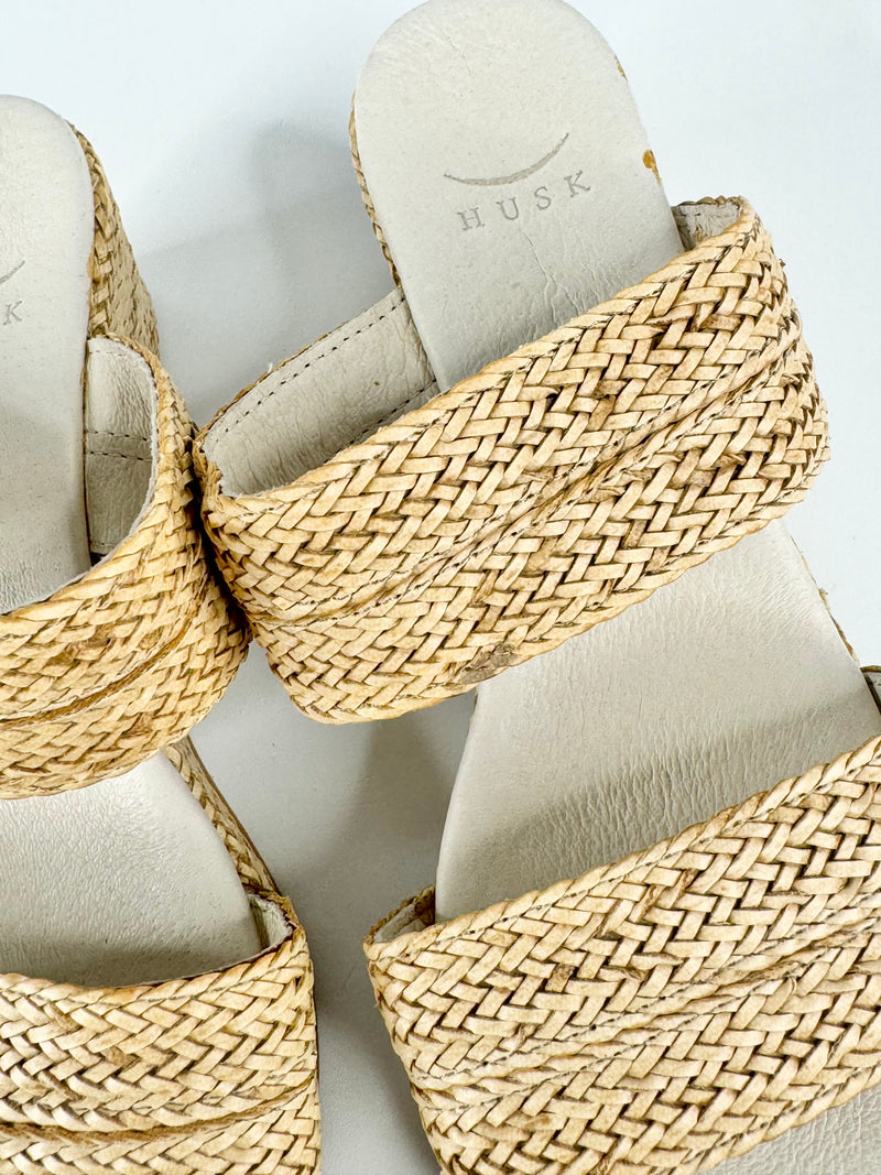 Husk Straw Espadrilles - EU38