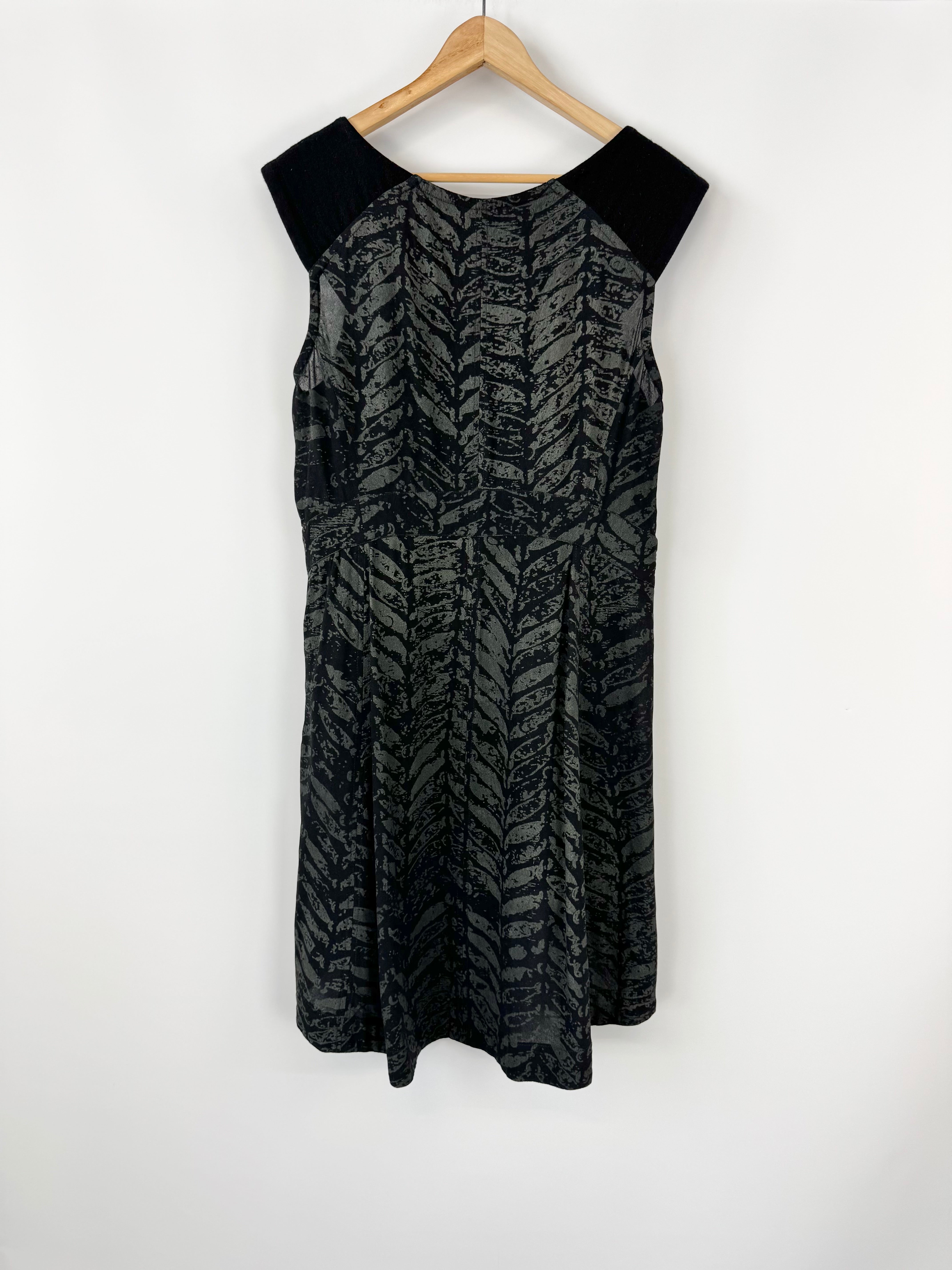 NOM*d Black Leaf Pattern Dress - AU16