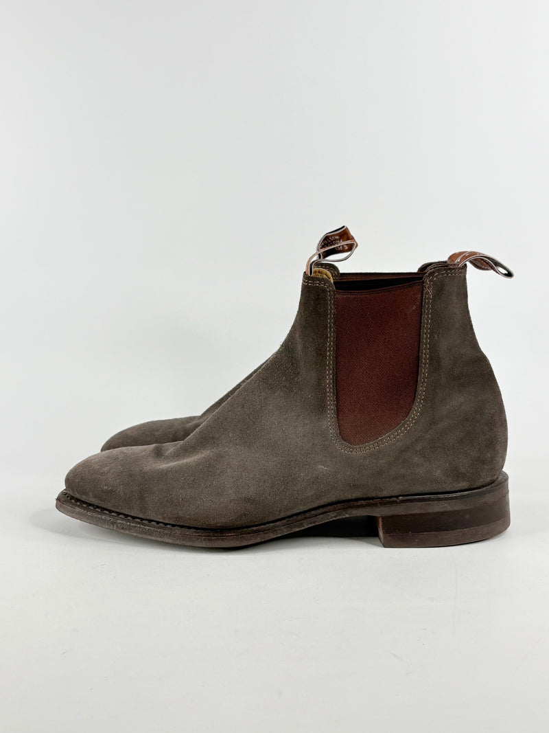 R.M. Williams Ash Suede Chelsea Boots - 9G
