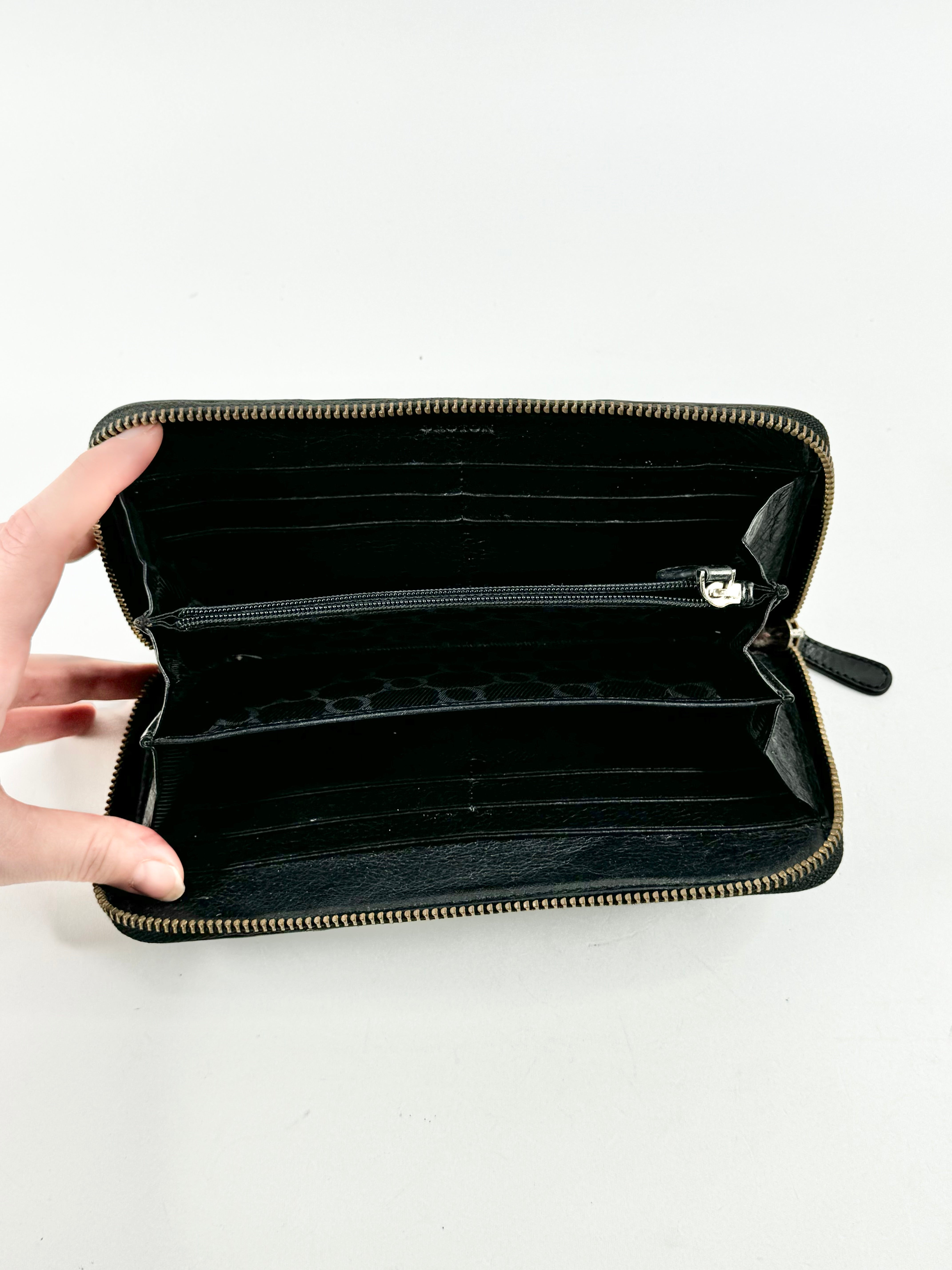 Oroton Large Fabric & Leather Black Wallet