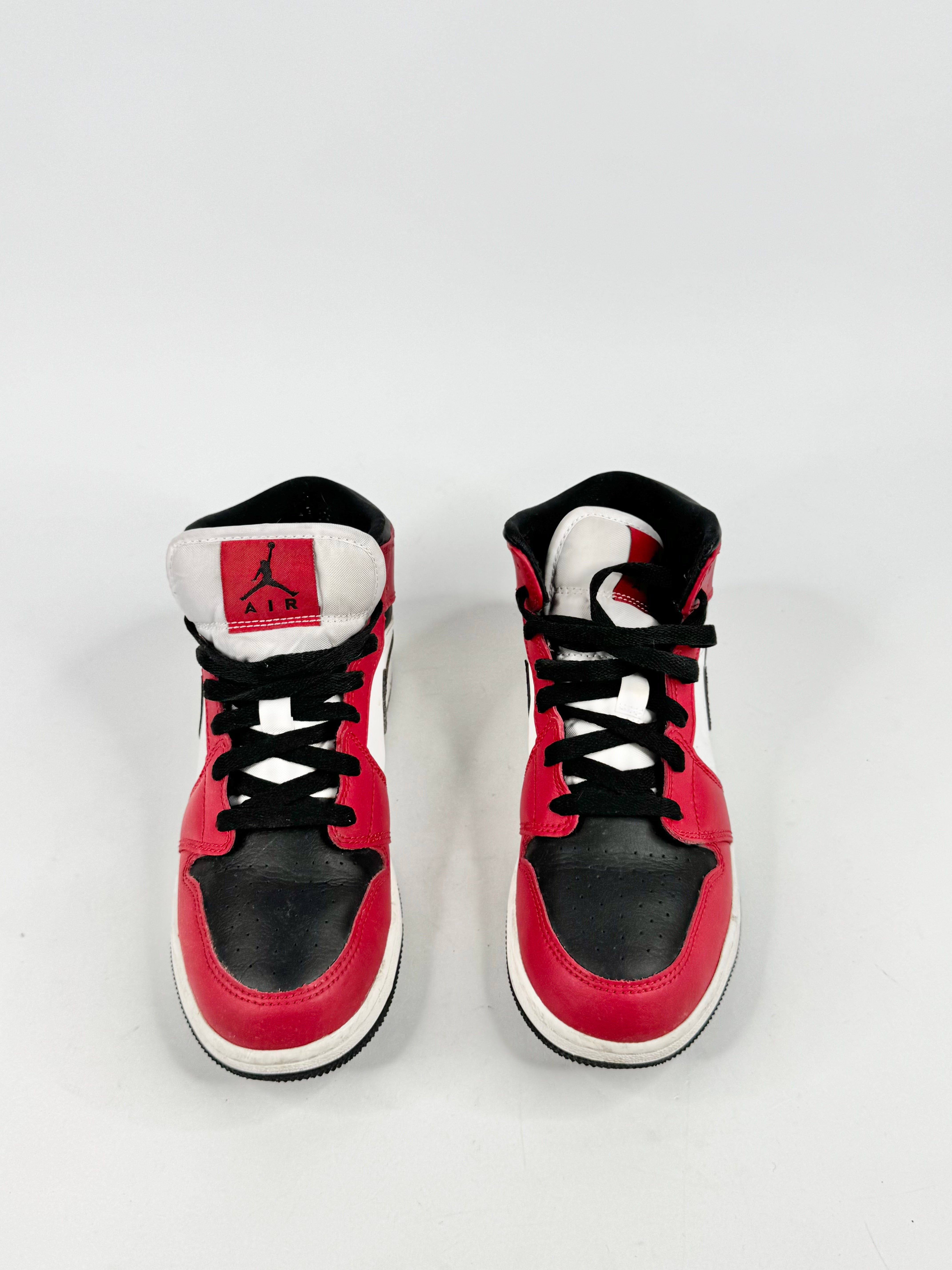 Air Jordan 1 Mid Chicago Red Sneakers - 5Y