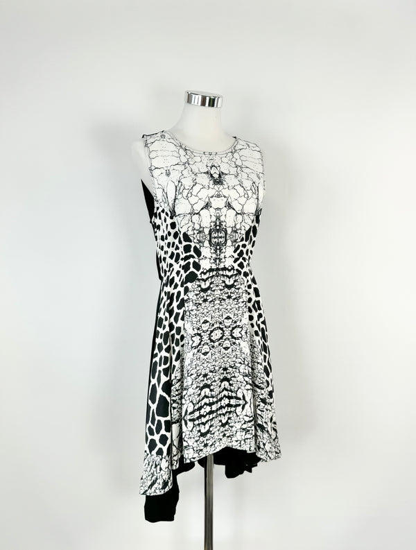 Shakuhachi Black & White Pattern Dress - AU8