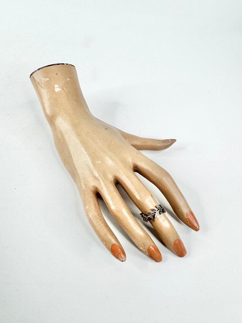 Pandora Laurel Leaf Ring