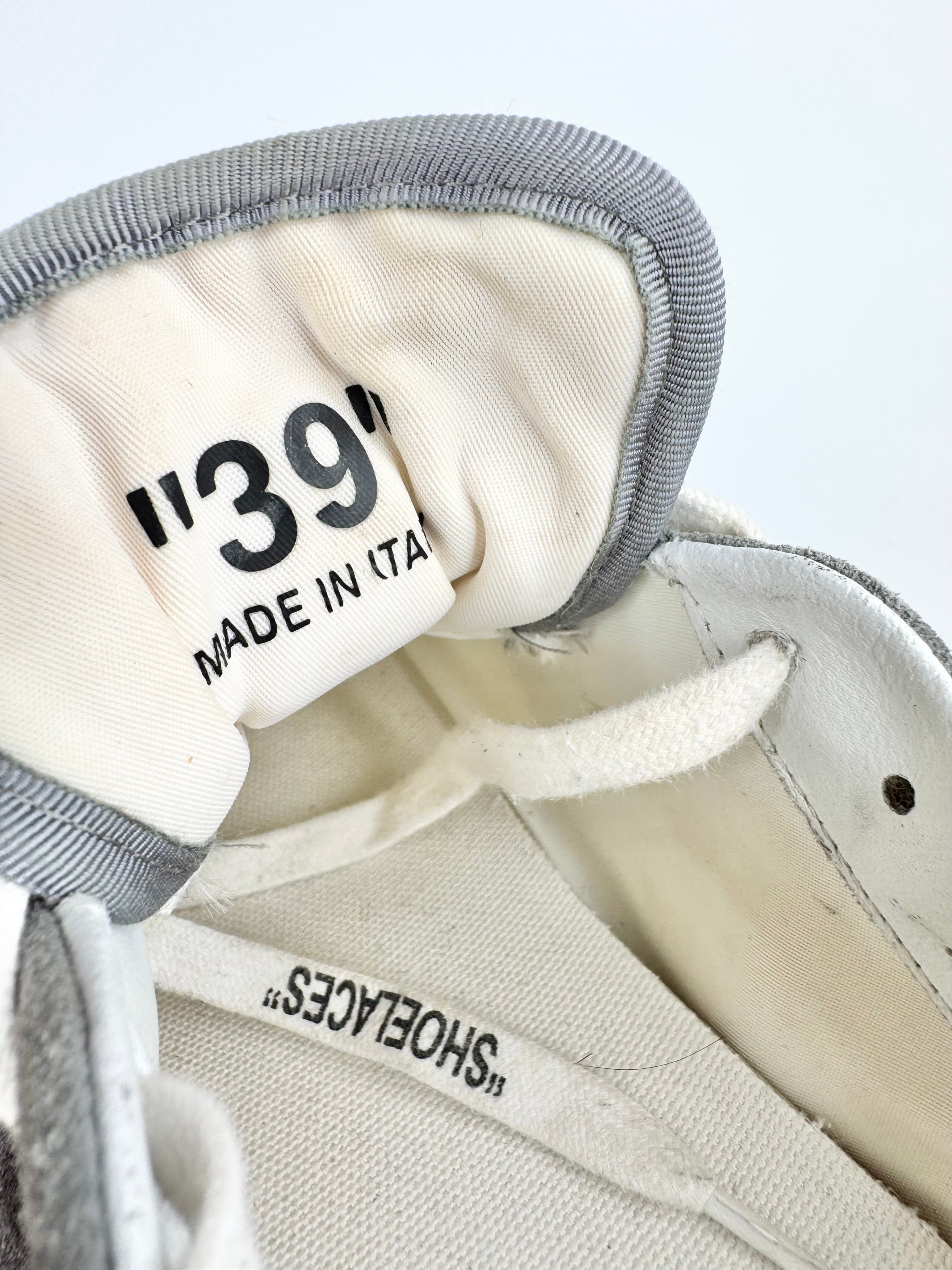 Off-White Grey & White 'Runner' Sneakers - EU39