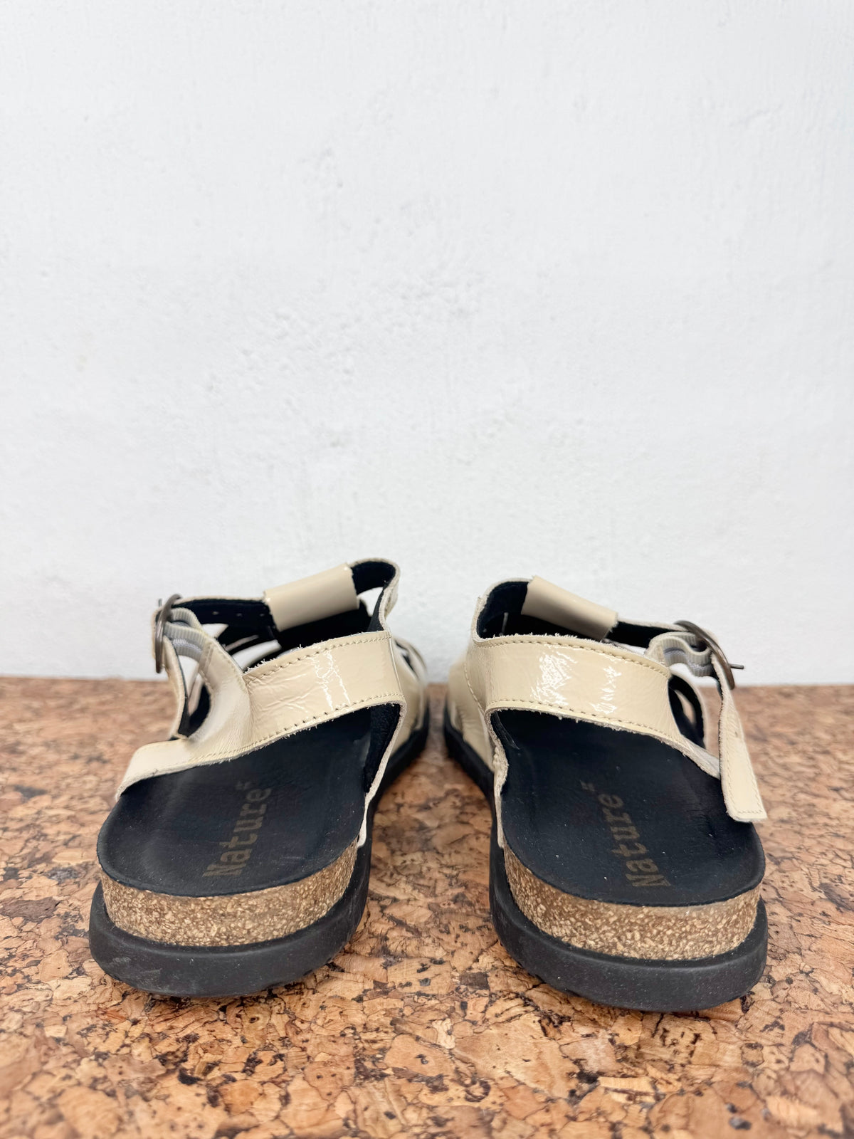 Nature Vanilla Patent Leather Sandals - EU40