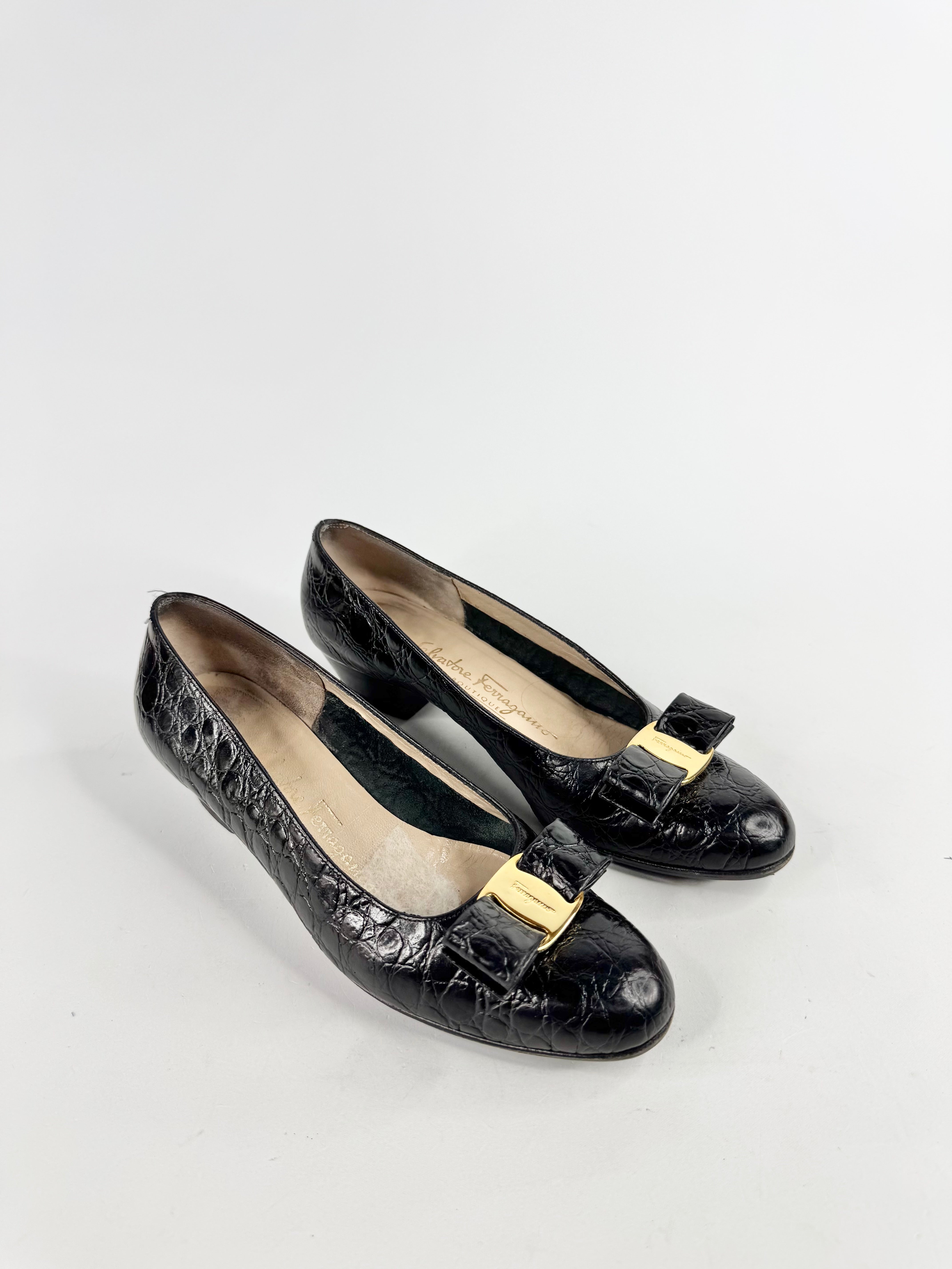 Salvatore Ferragamo Black Textured Pumps - EU37