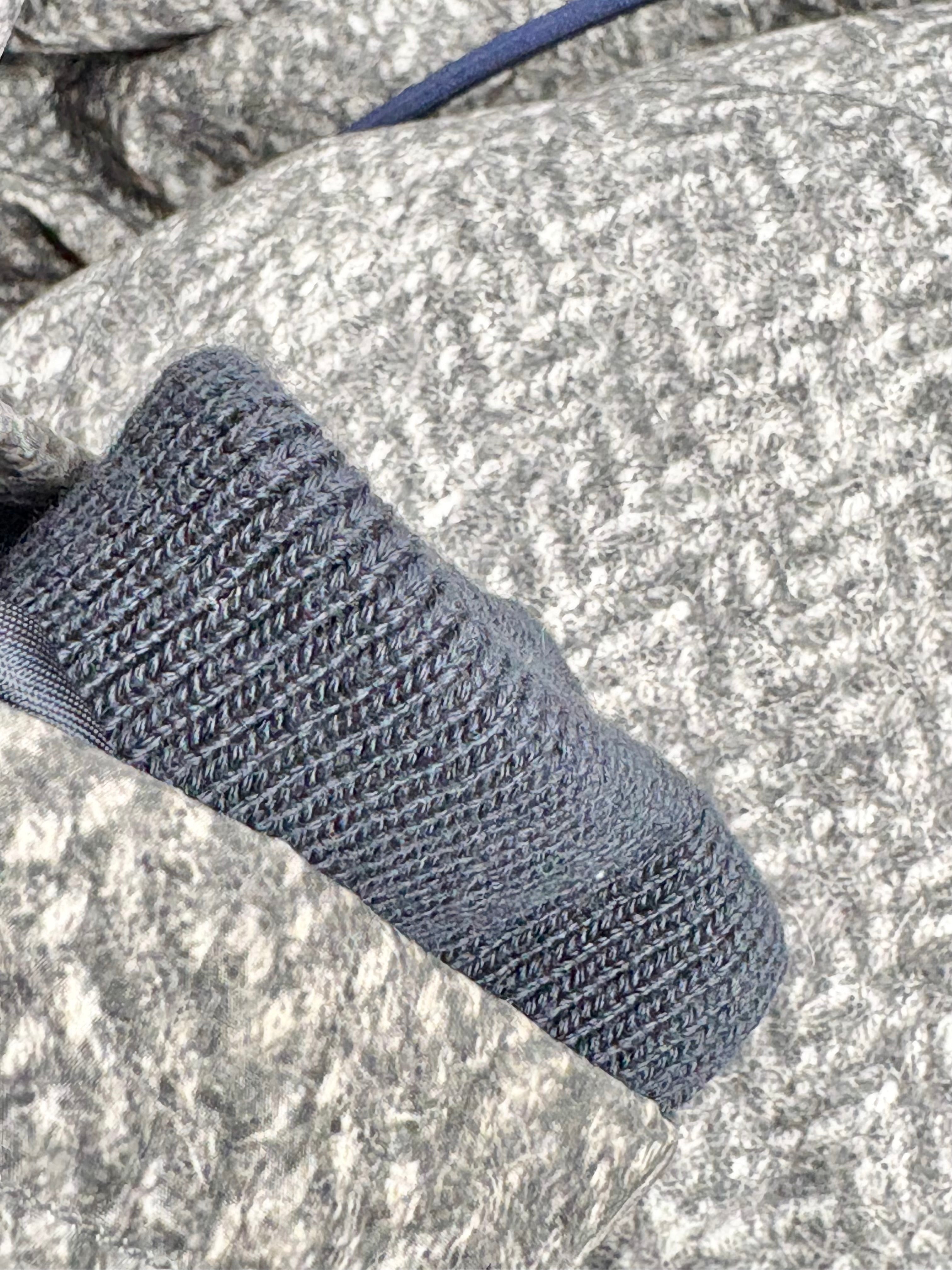 Carven Grey Zig-Zag Pattern Hooded Winter Jacket - AU16