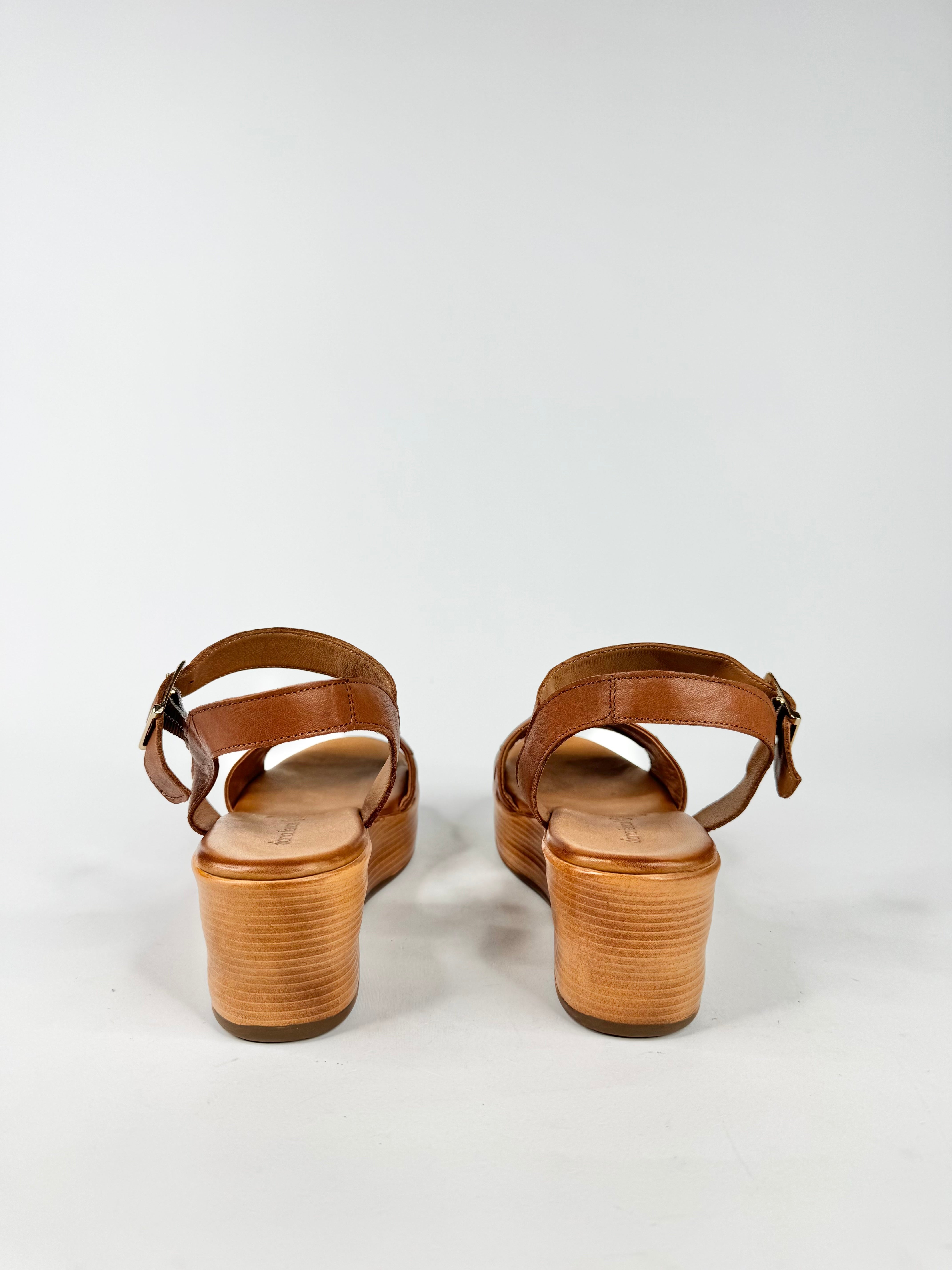 MFW Diana Ferrari Chels-DF Tan Sandals - EU37