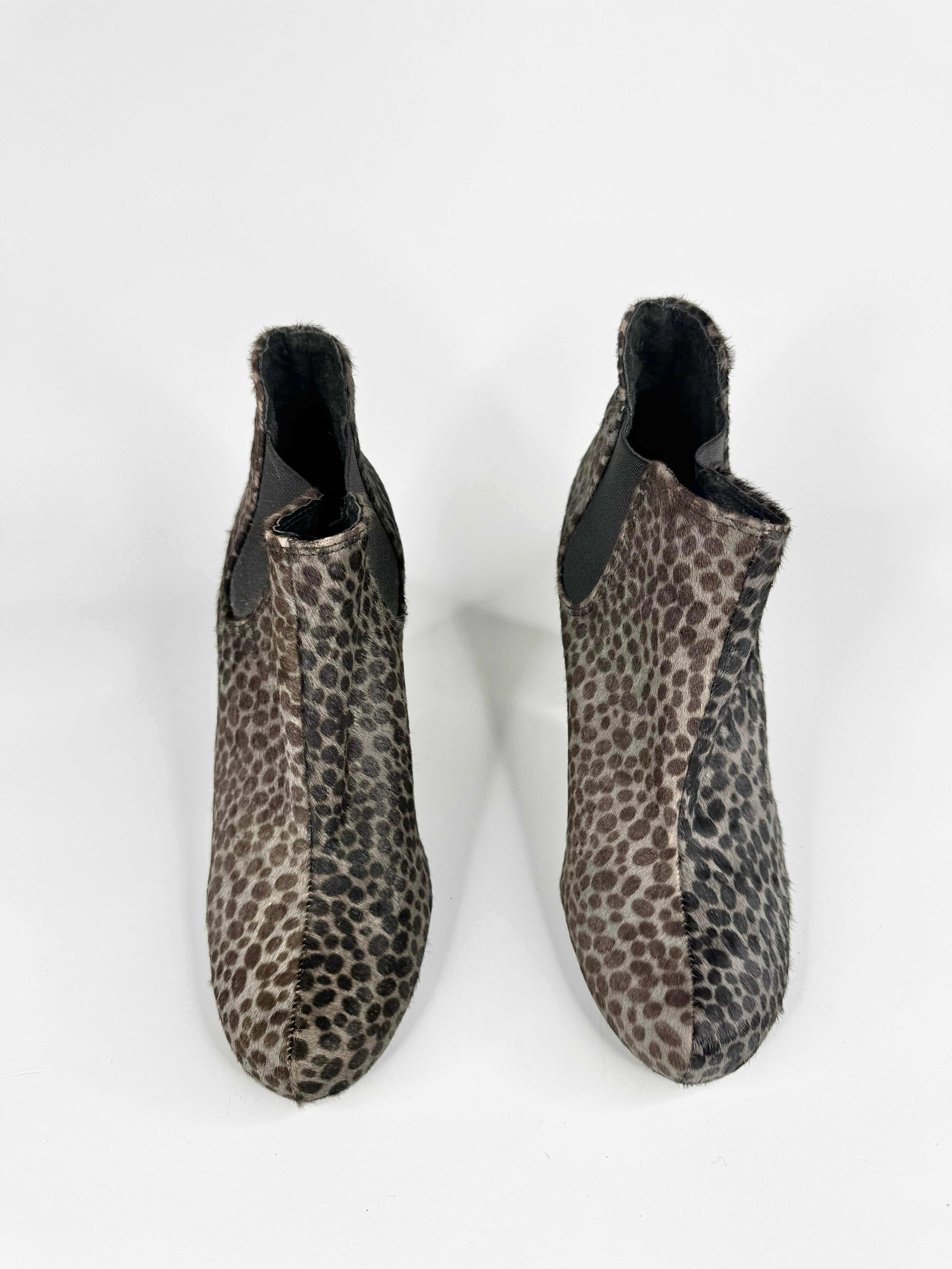 Gorman Grey & Brown Dotted Fur Ankle Boots - EU36