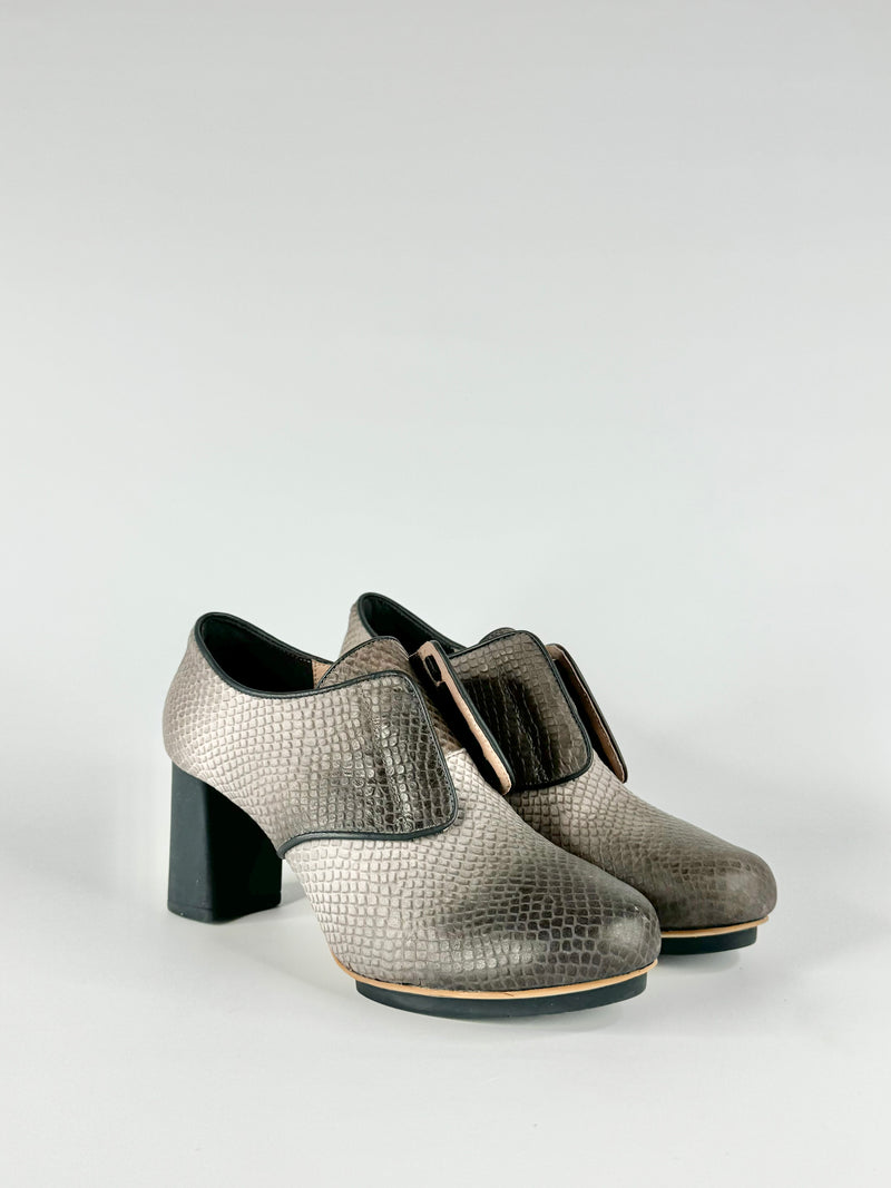 Camper Grey Scaled Pumps - EU37