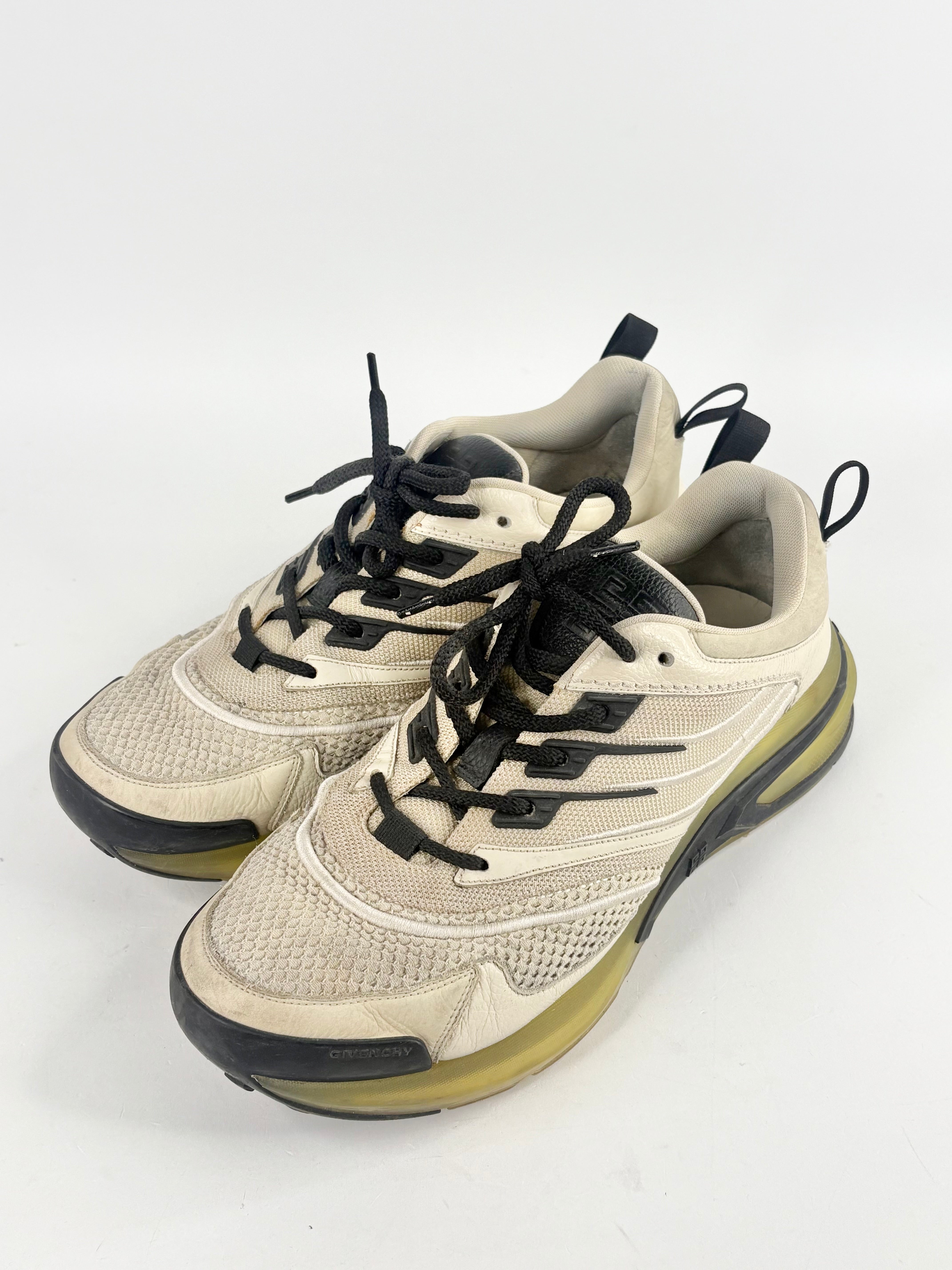 Givenchy Off-White Giv 1 Sneakers - EU43