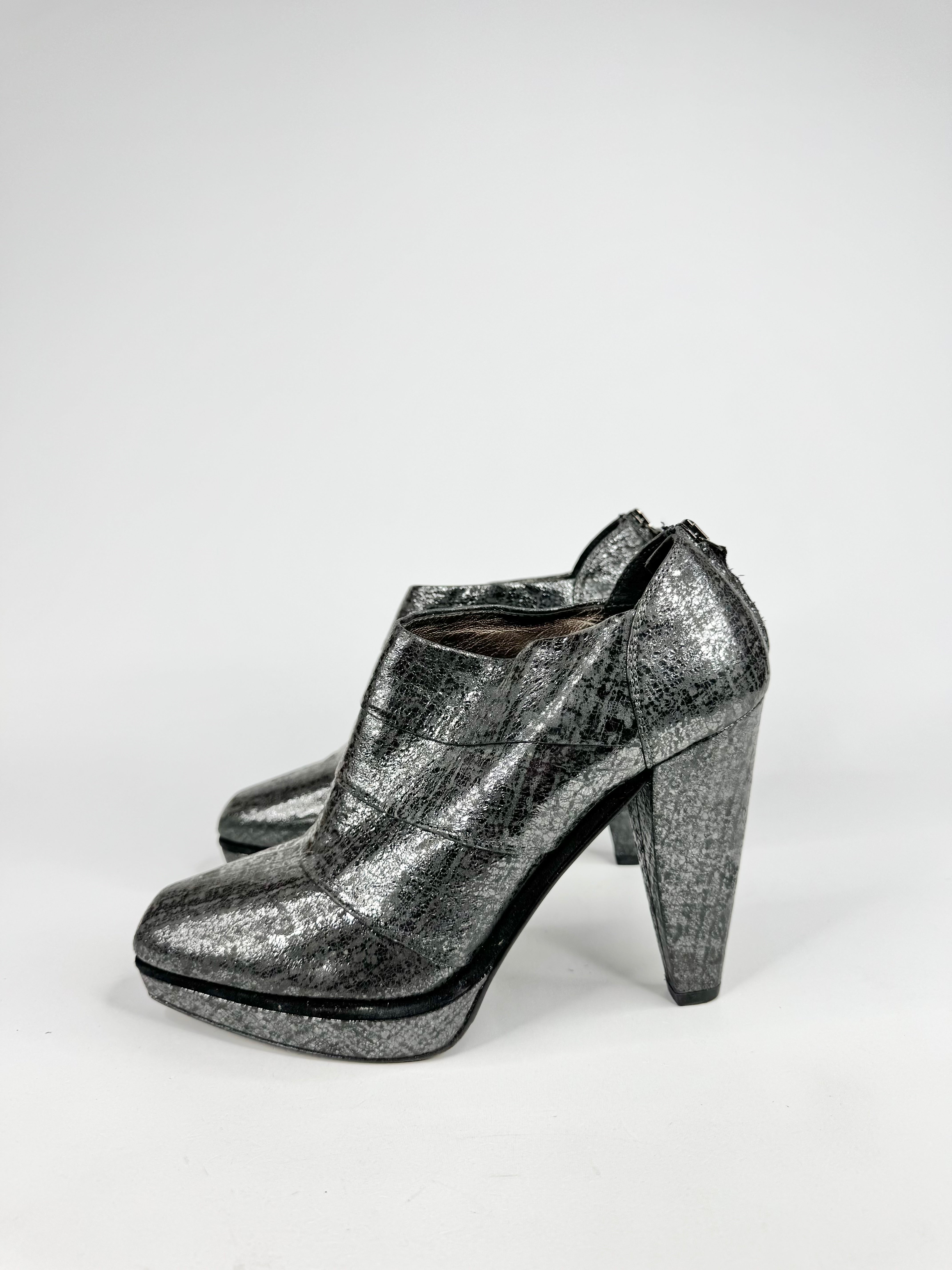Hugo Boss Metallic Grey Ripple Heels - EU39