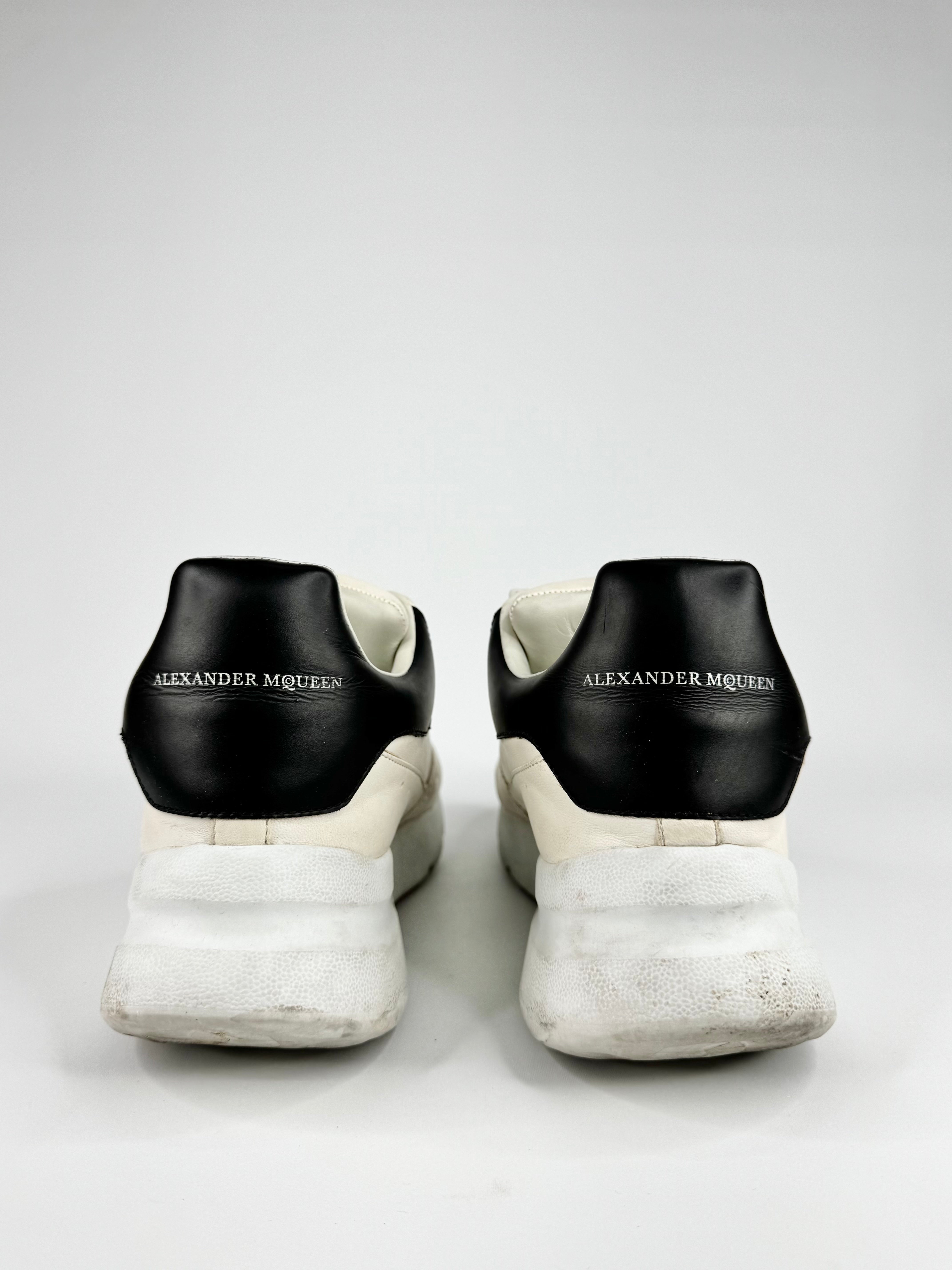 Alexander McQueen White & Black Oversized Sneakers - EU42.5