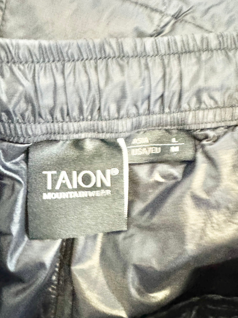 Taion Black Puffa Shorts - M