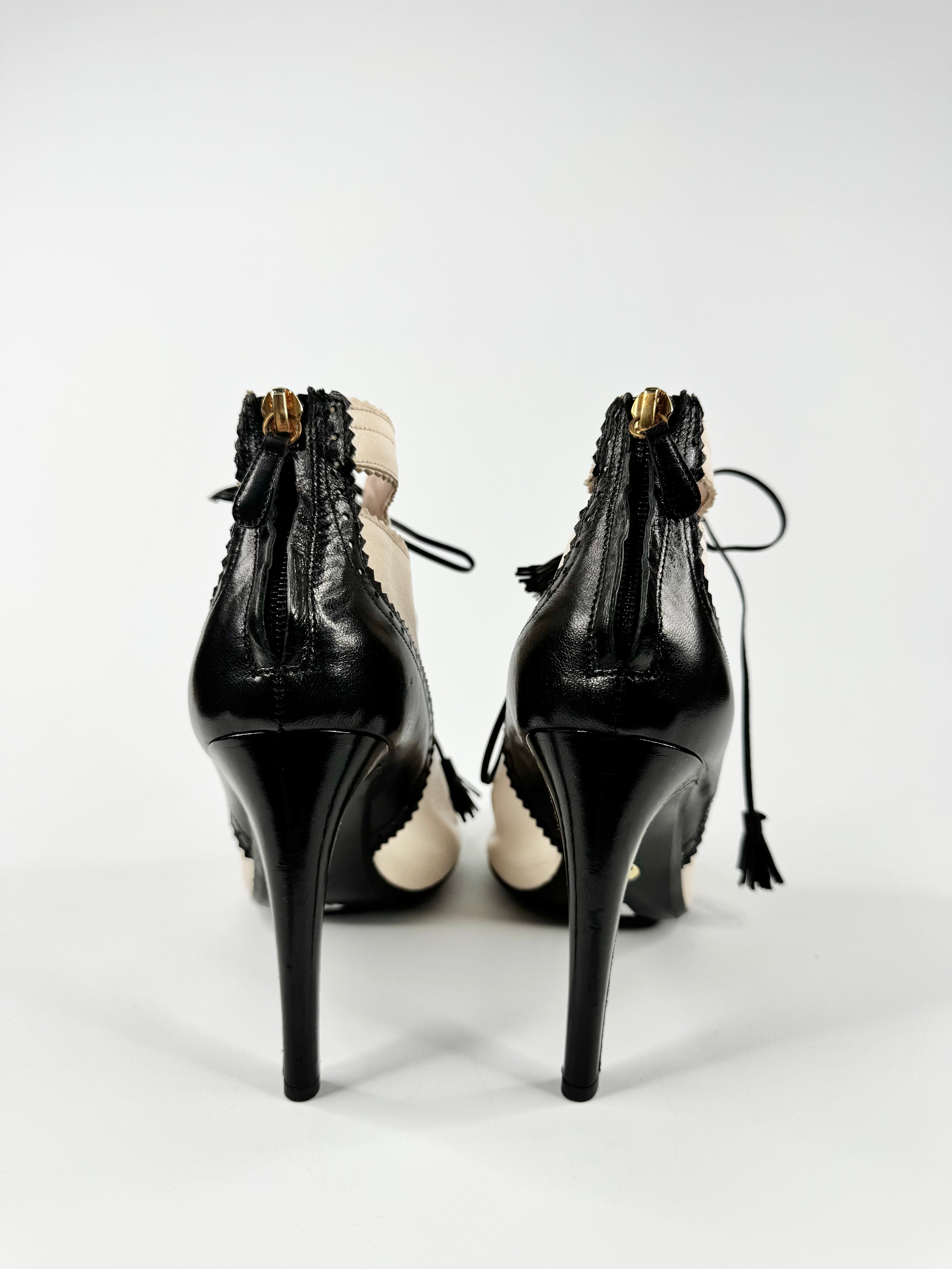 Moschino Ivory & Black Scallop Trim Peep Toe Ankle Boots - EU41