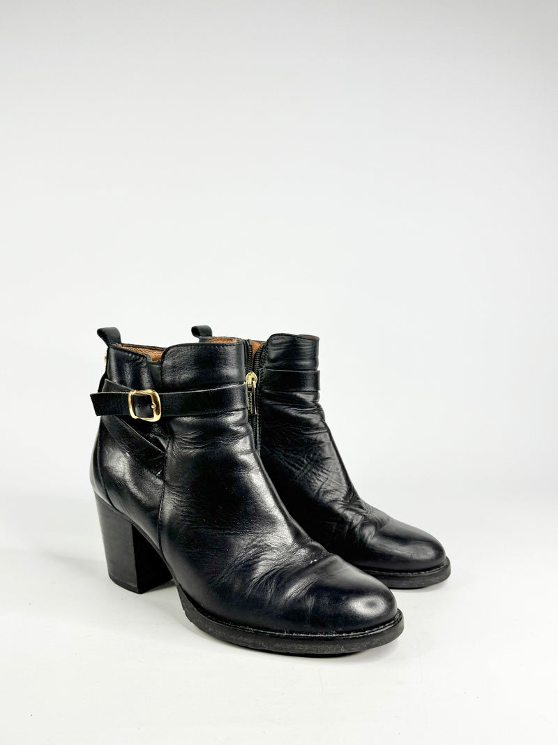 Kurt Geiger 'Sofie' Black Leather Ankle Boots - EU39