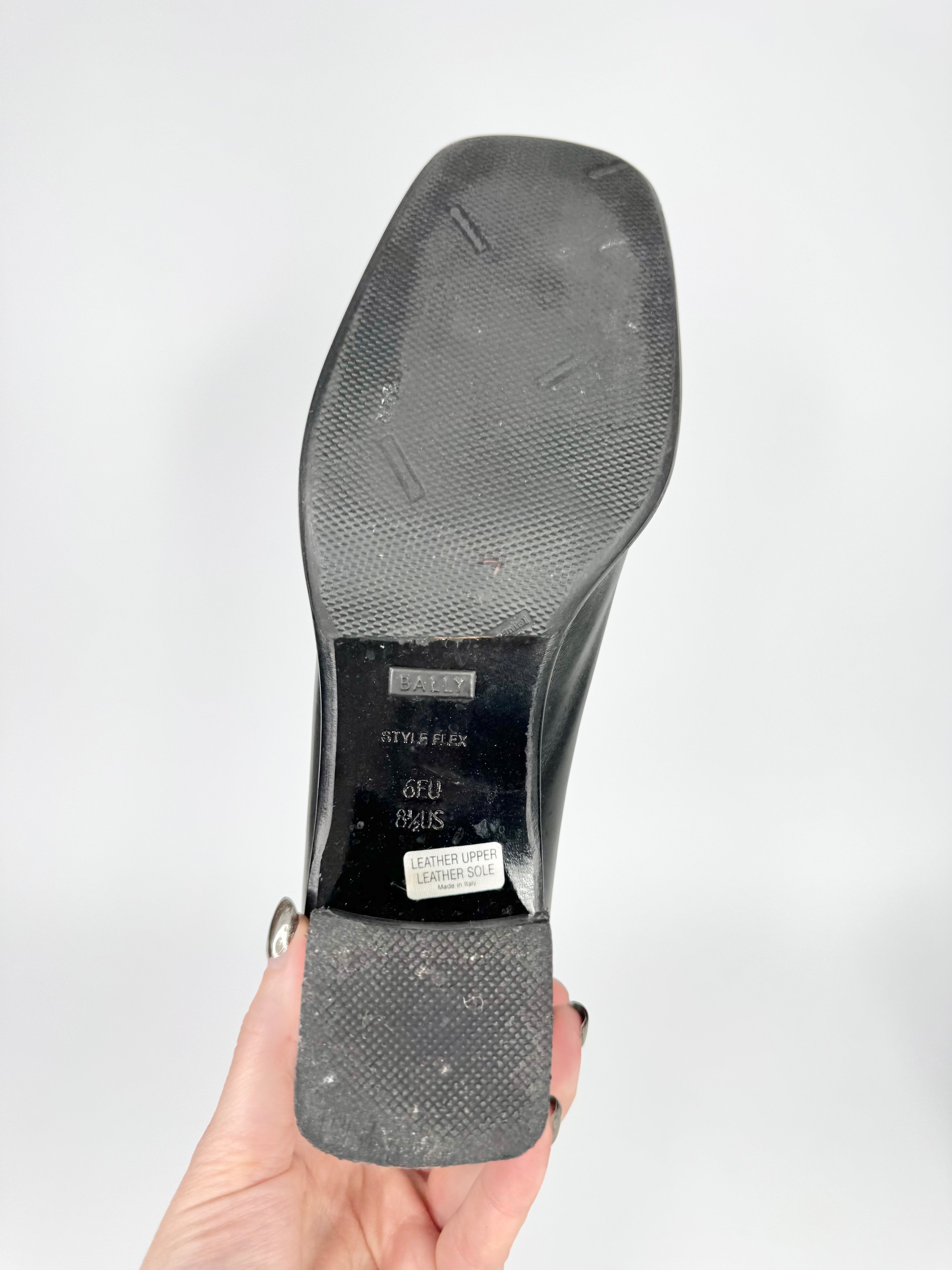 Vintage 90s Bally 'Fraoli' Black Heeled Loafers - EU40