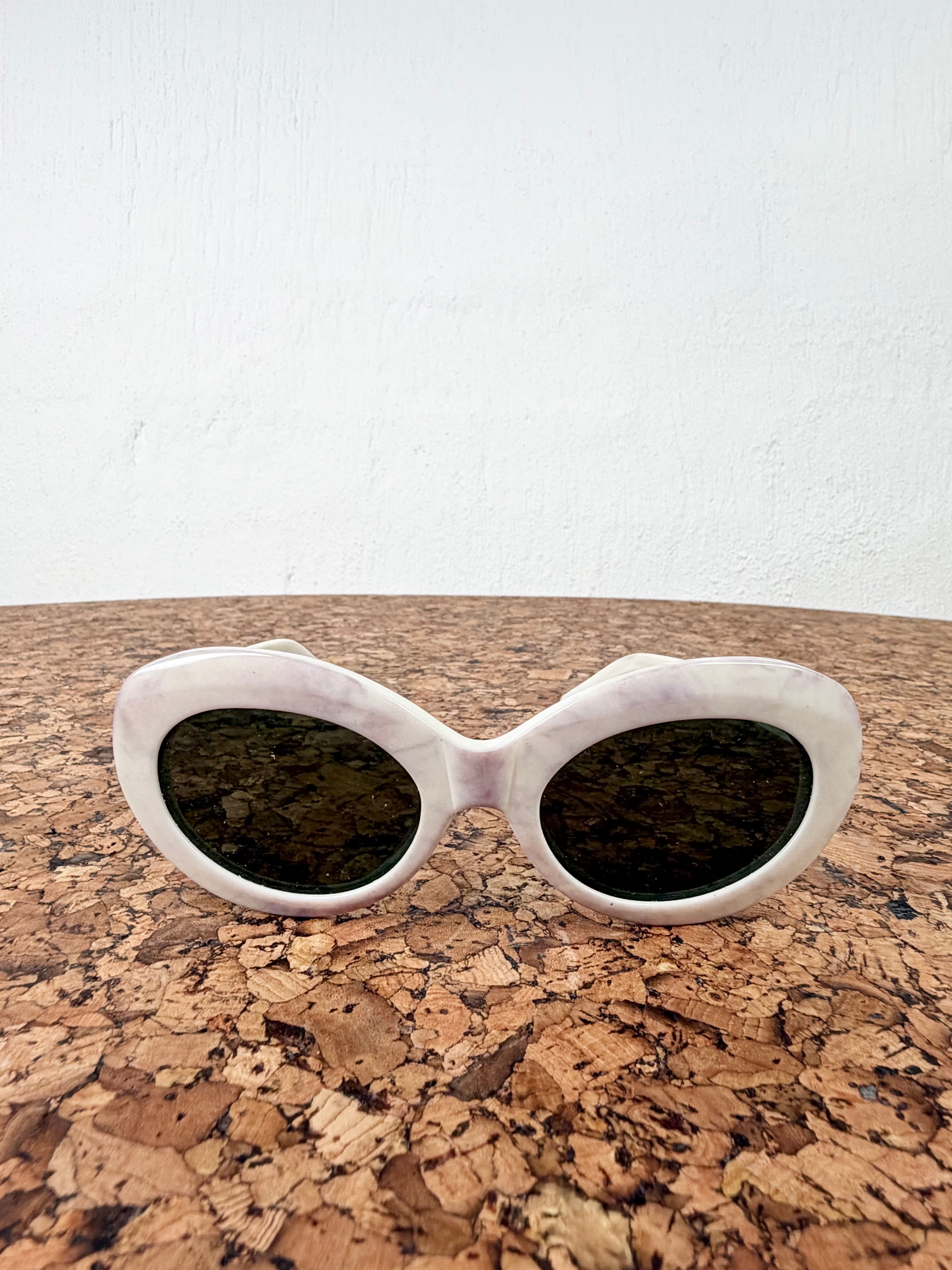 Raen ‘Ashtray Luxury Wig Collection’ White & Purple Marbled Sunglasses