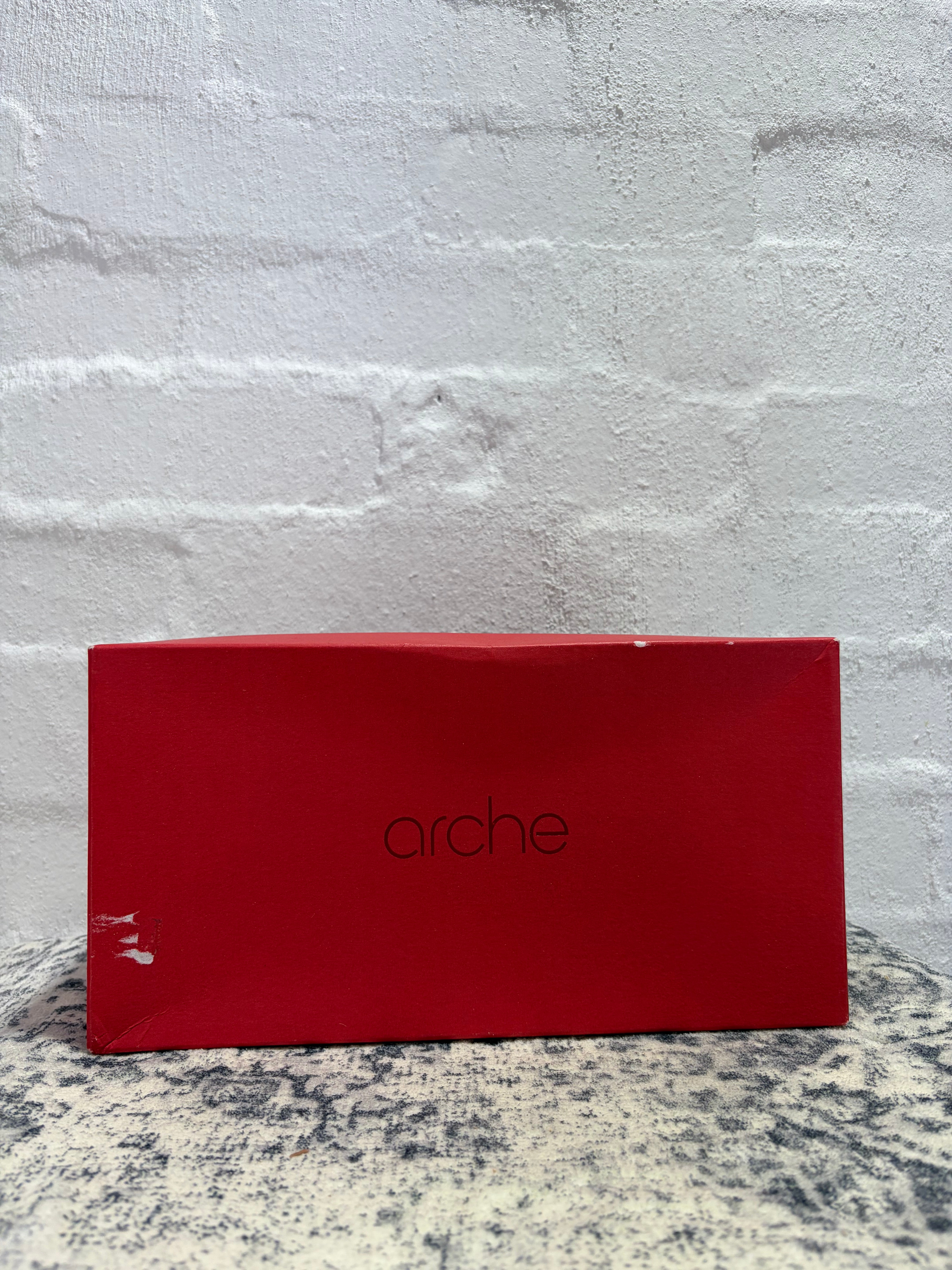 Arche Beige Lazercut Mary-Janes - EU40