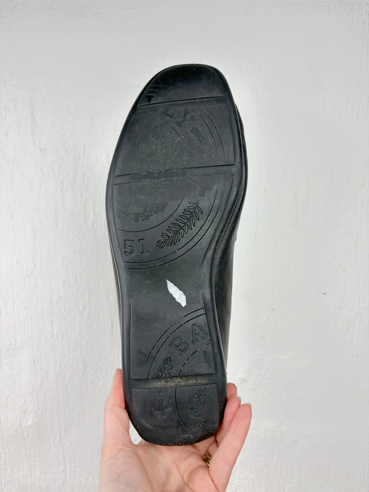 Bally Black Leather Loafers - EU44.5