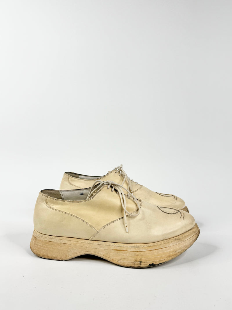 Le Yucca's Cream Platform Lace Ups - EU38
