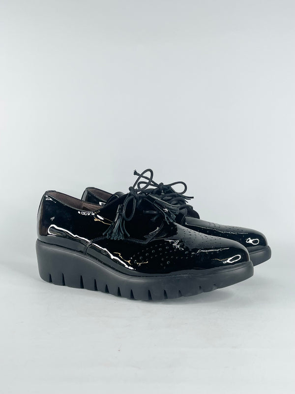 Wonders Patent Black Leather Platform Lace Ups - EU41