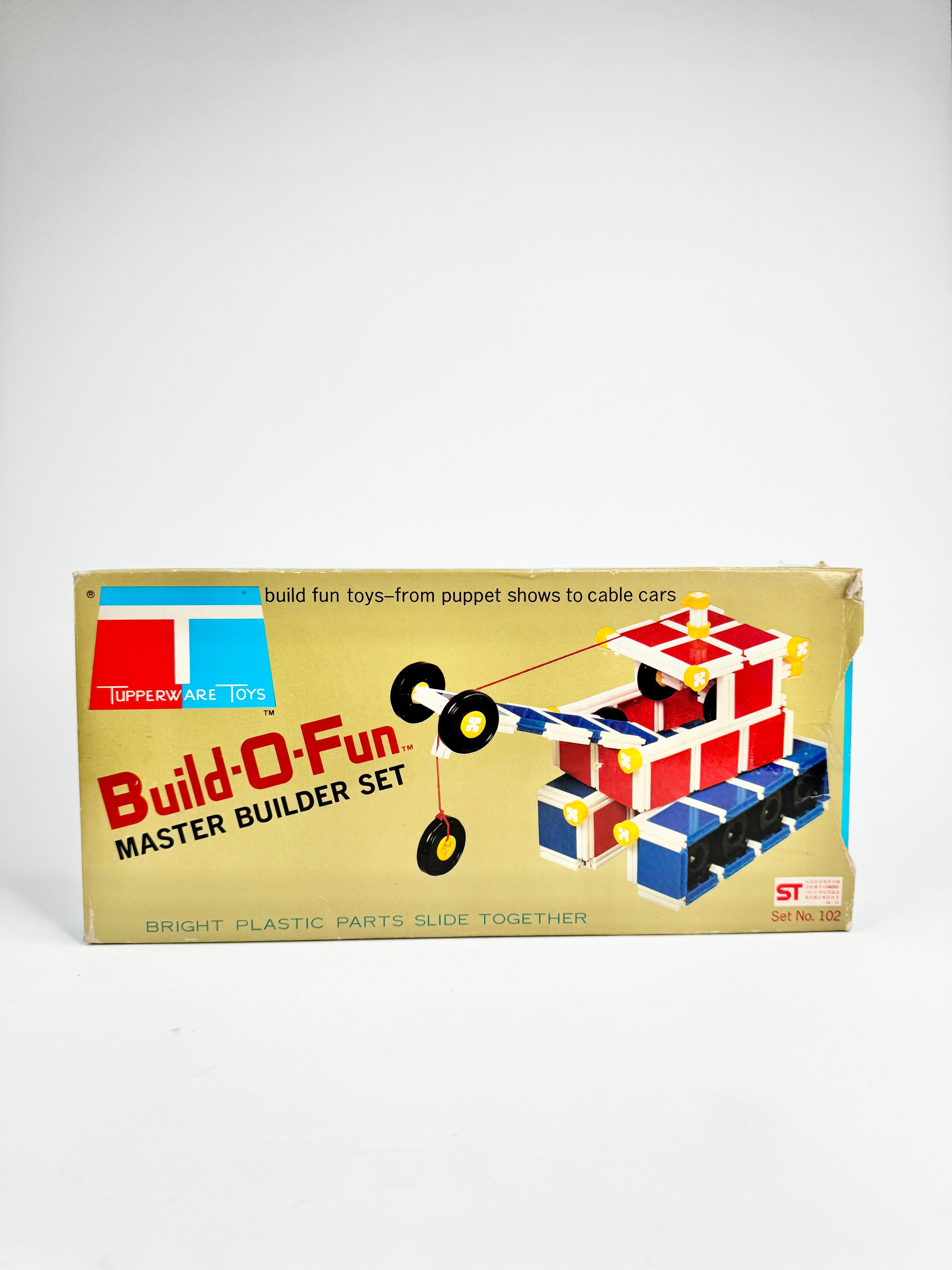 Vintage Tupperware Build-o-fun master build set