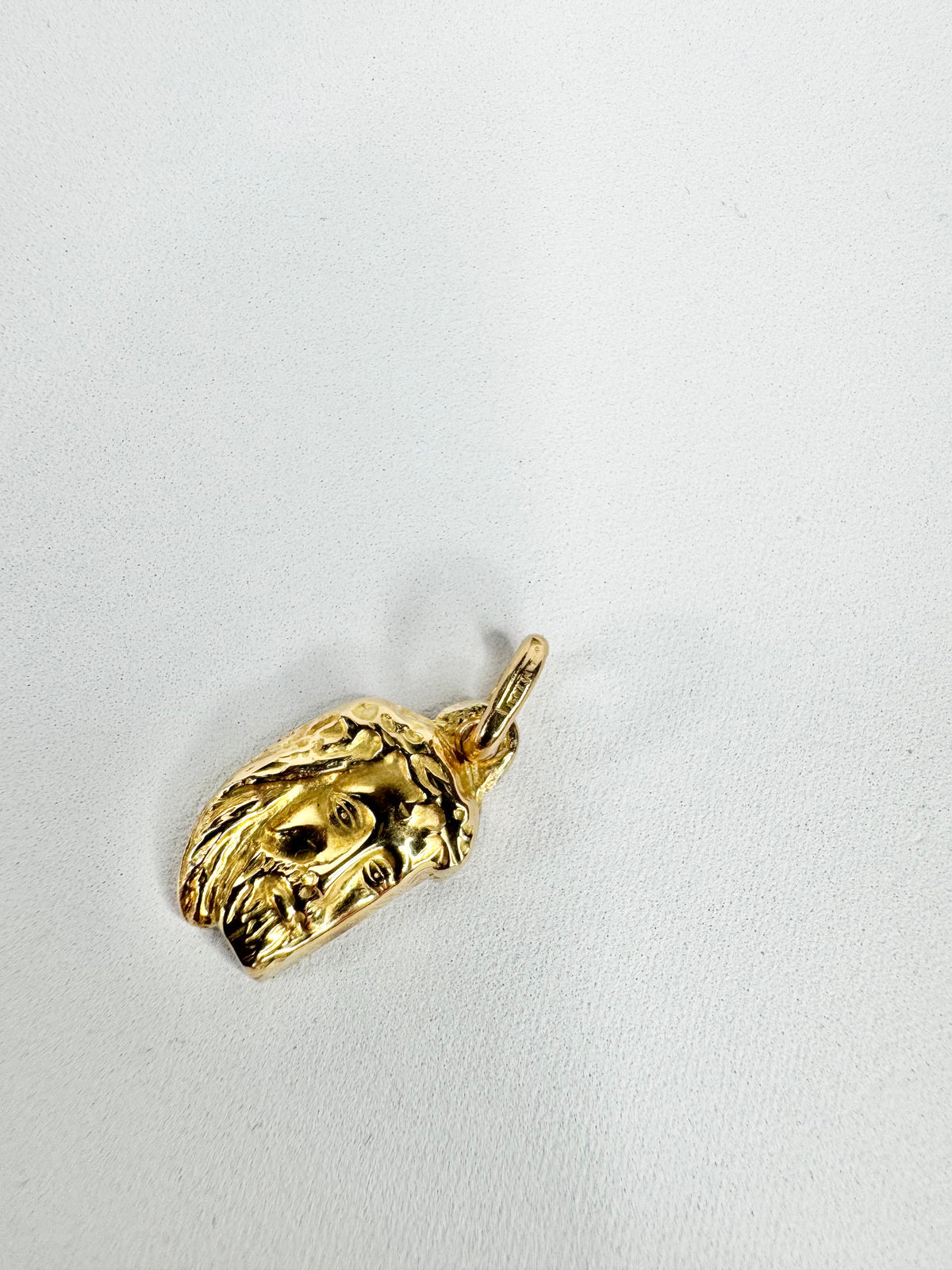 18ct Gold Jesus Head Pendant