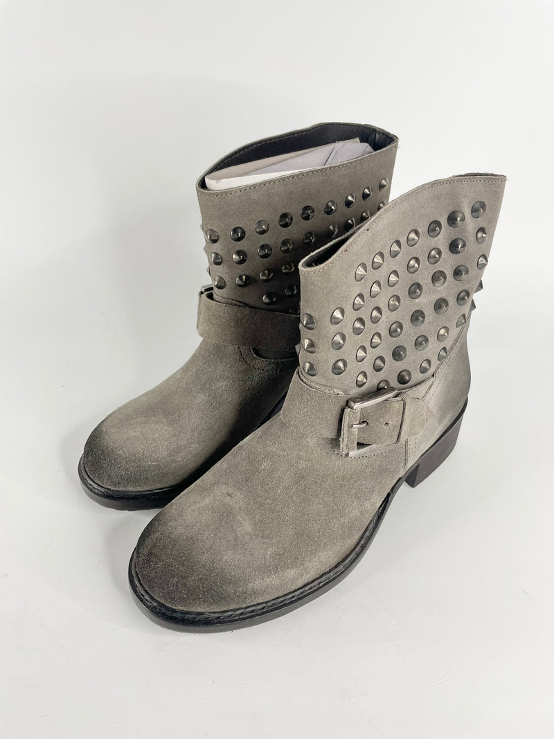 Lola Cruz Charcoal Suede Studded Ankle Boots - EU38