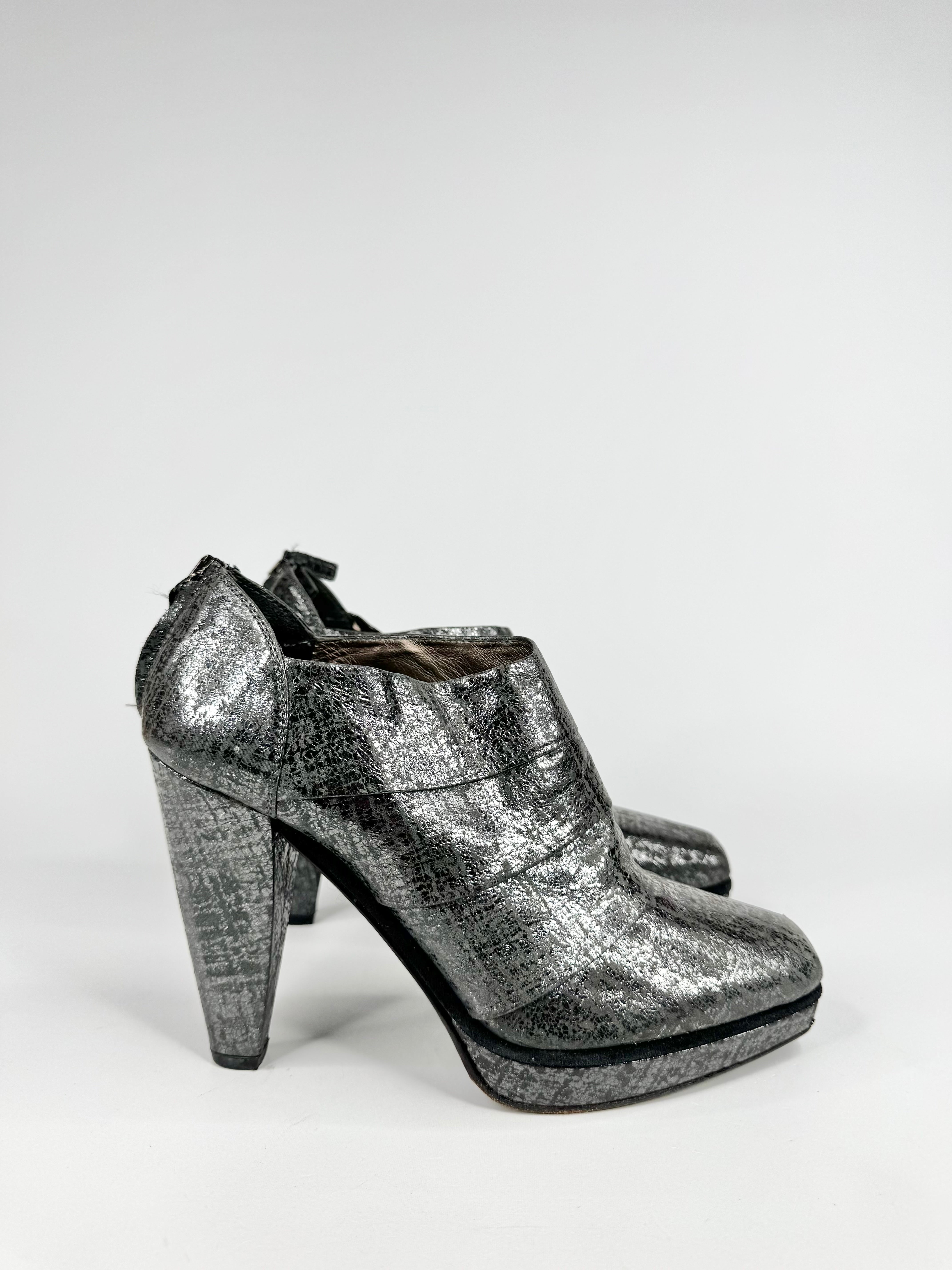 Hugo Boss Metallic Grey Ripple Heels - EU39