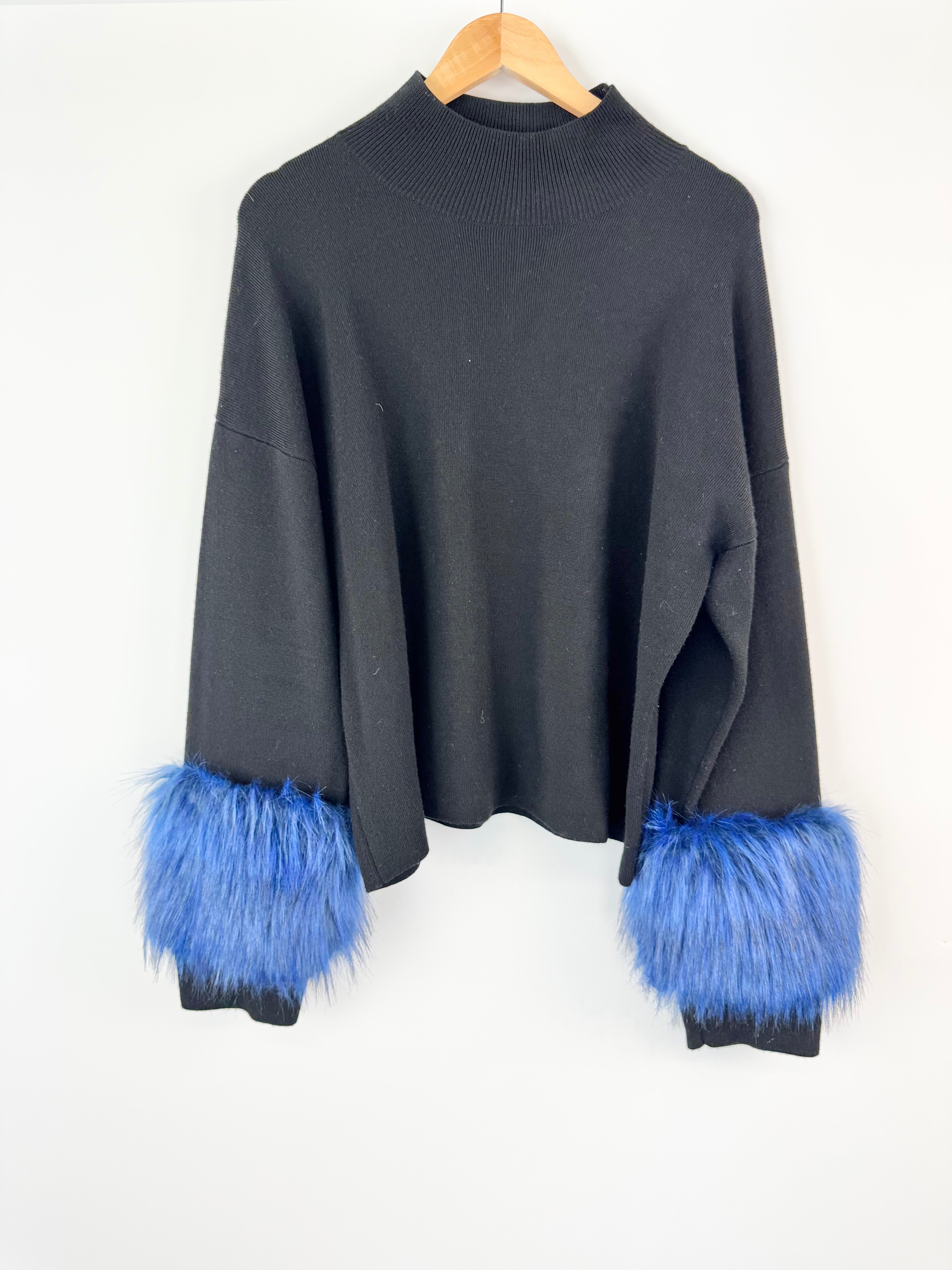 On Parks Black Wool & Blue Faux Fur Cuffed Jumper - AU14