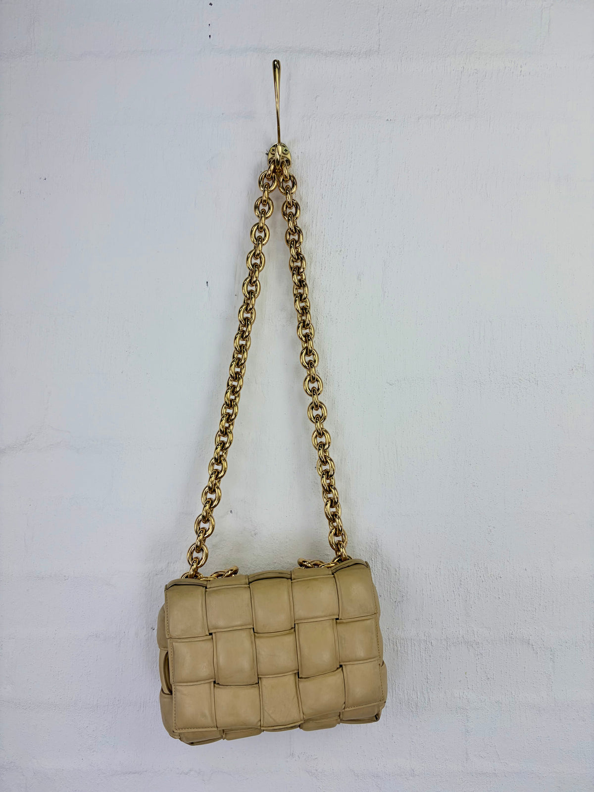 Bottega Veneta Chain Cassette Bag in Porridge & Gold
