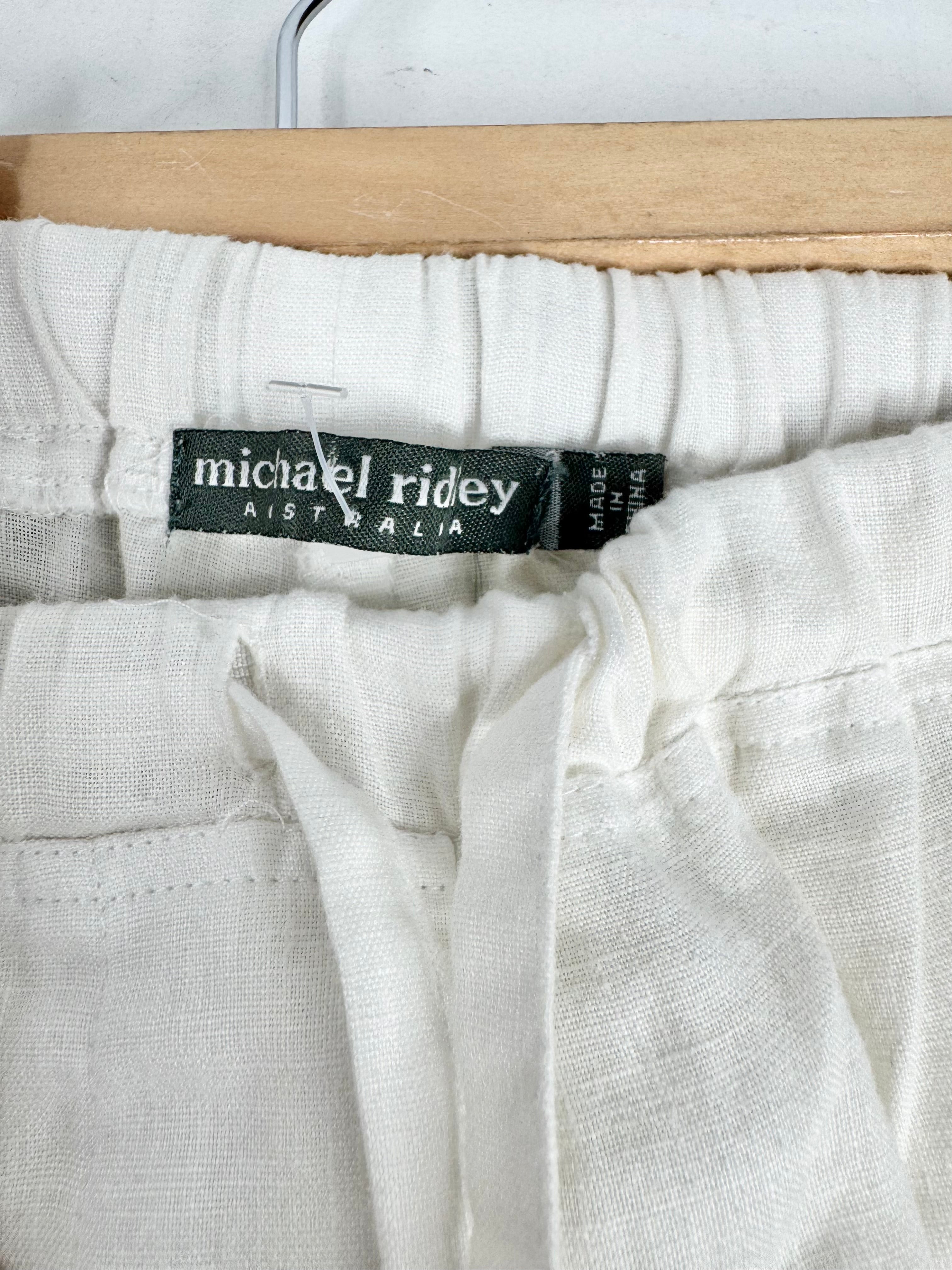 Michael Ridley White Linen 3/4 Pants - AU8