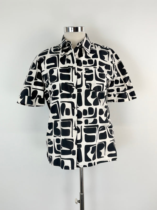 La DoubleJ Black & White Abstract Shapes Short Sleeve Shirt - AU12/14