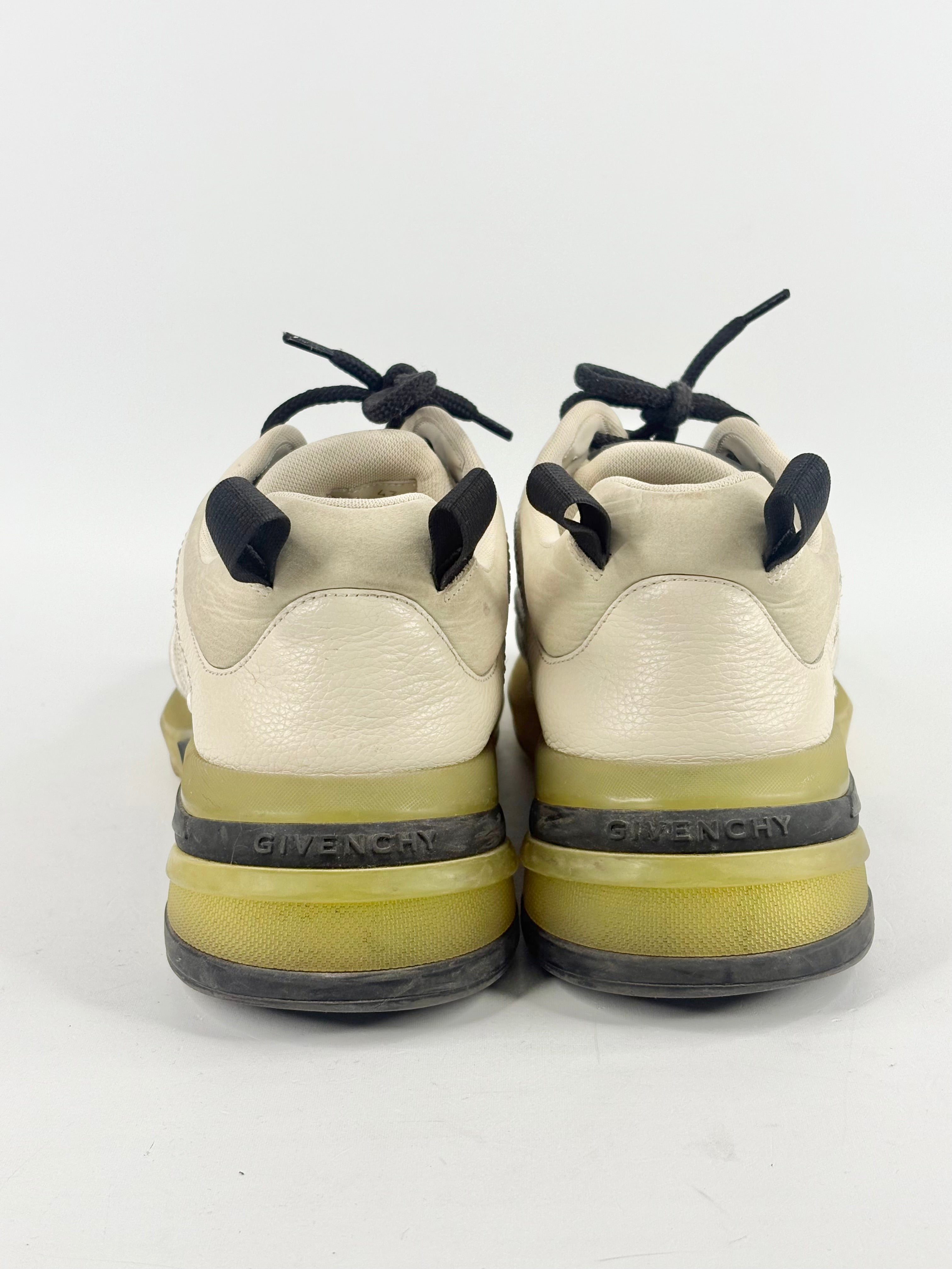 Givenchy Off-White Giv 1 Sneakers - EU43