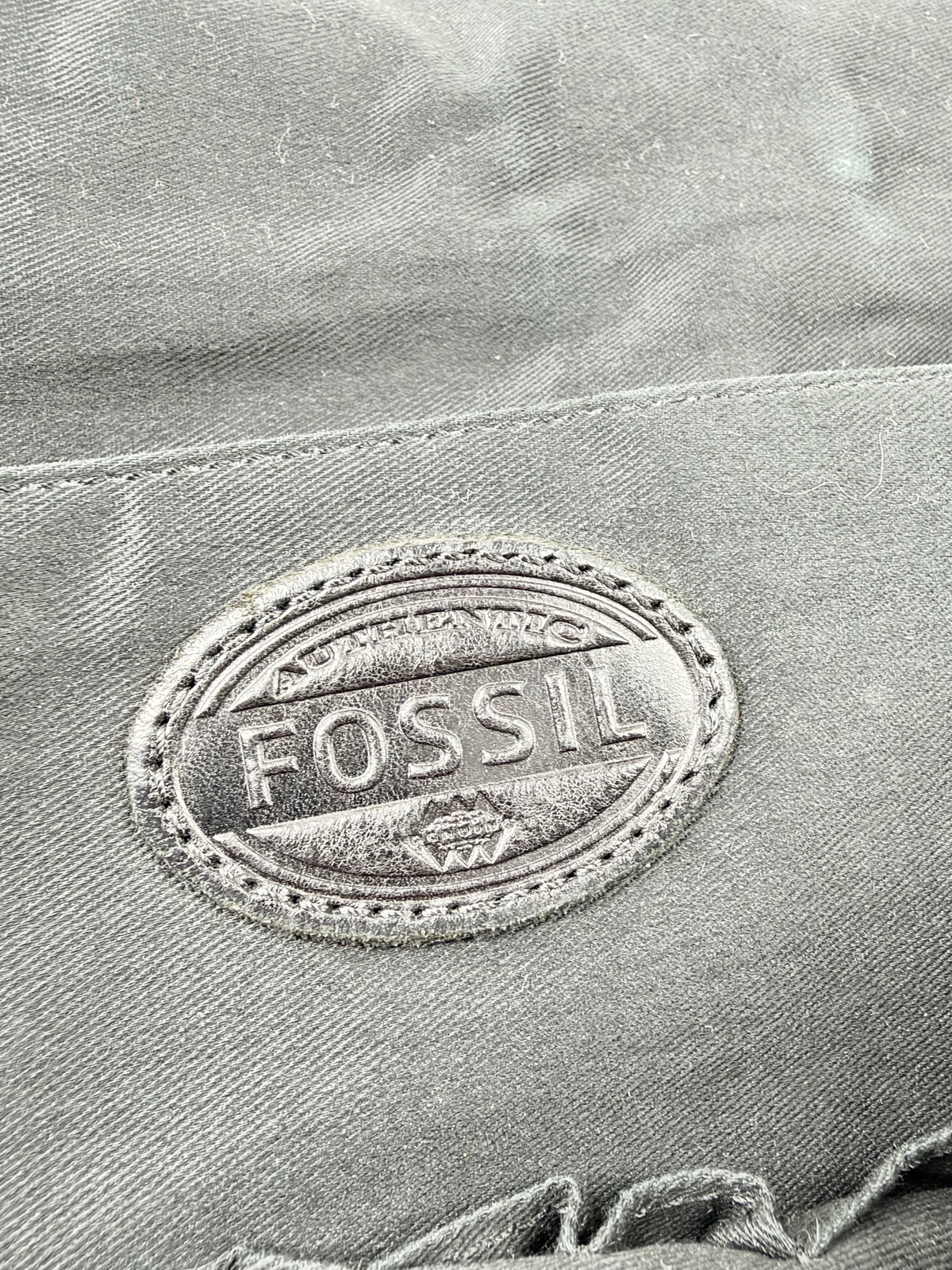 Fossil Black Grained Leather Messenger Bag