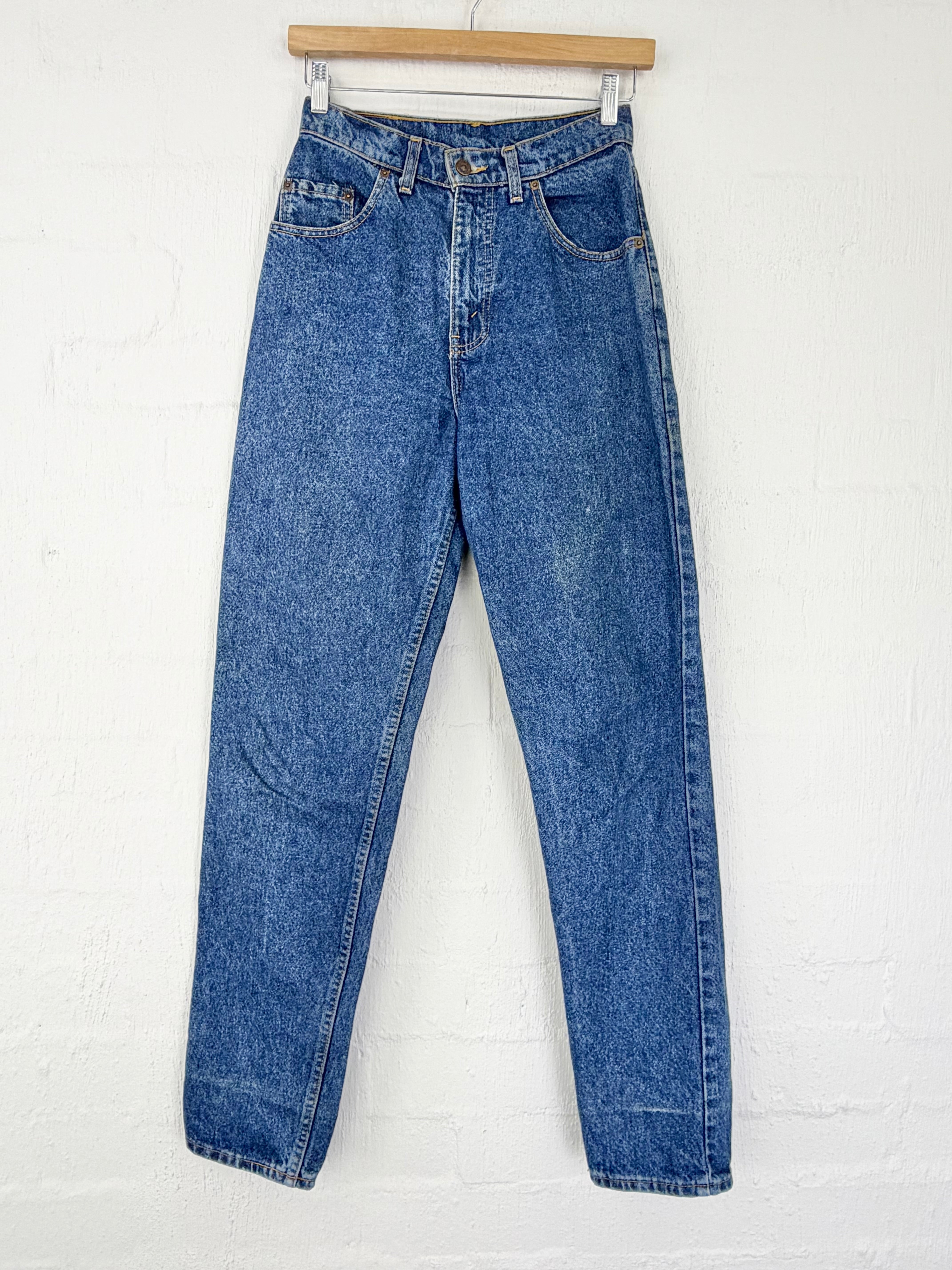 Vintage Levi's Blue High-Waisted Tapered Leg 'Mom' Jeans - AU8