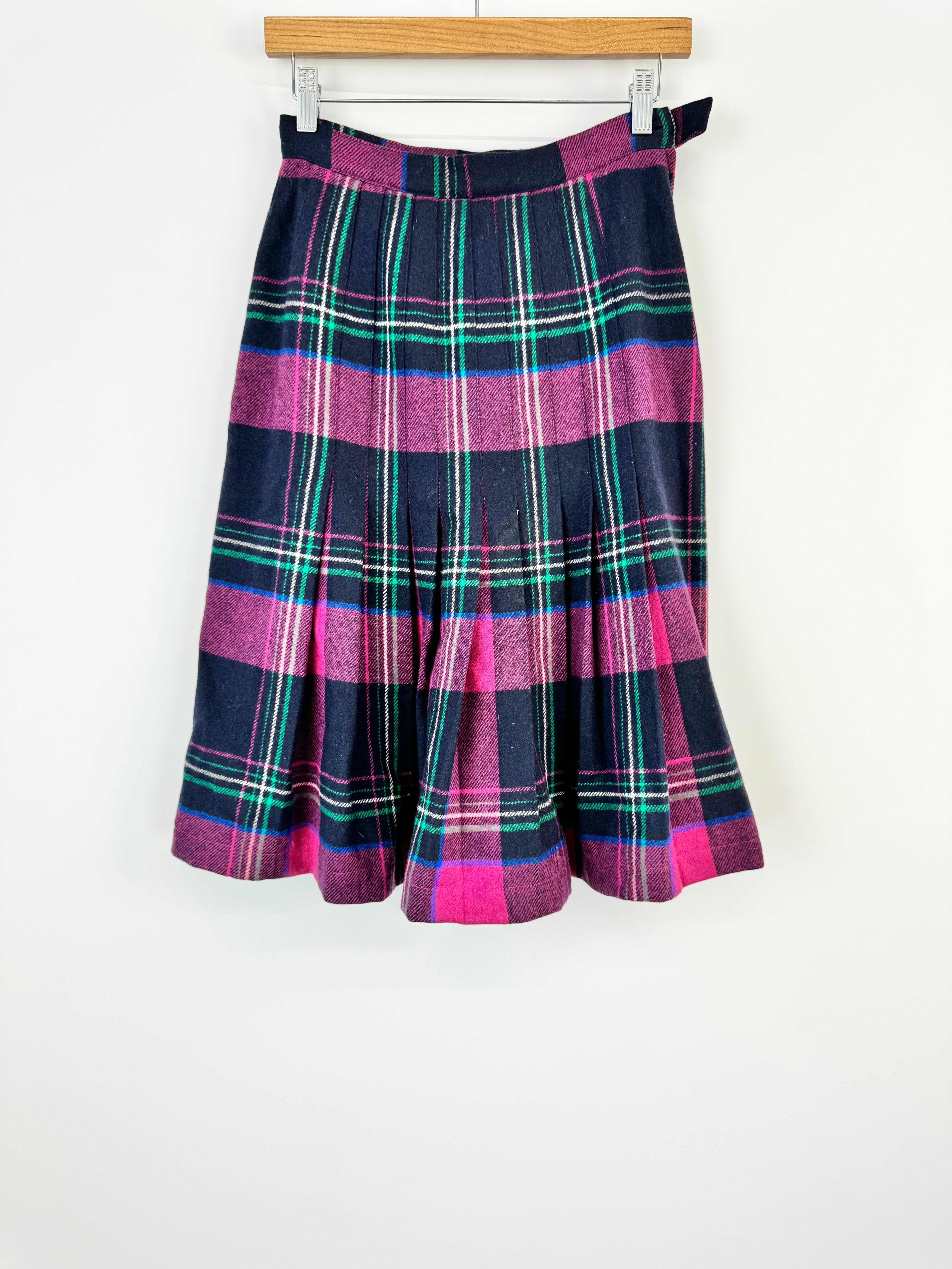 Vintage Sportscraft Heather & Navy Plaid Wool Skirt - AU10