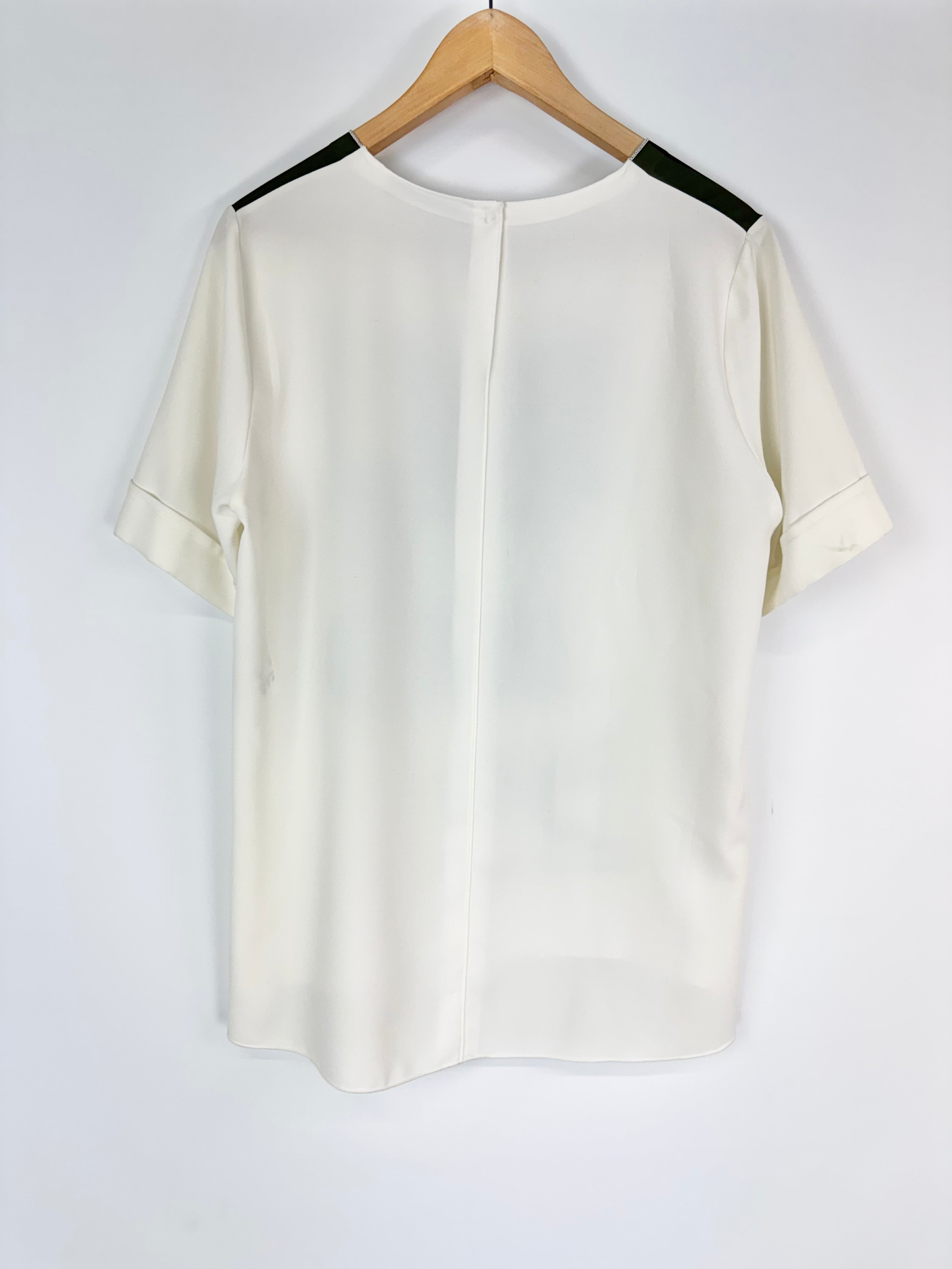 D. Exterior Graphic Print Bejewelled T-Shirt - AU12